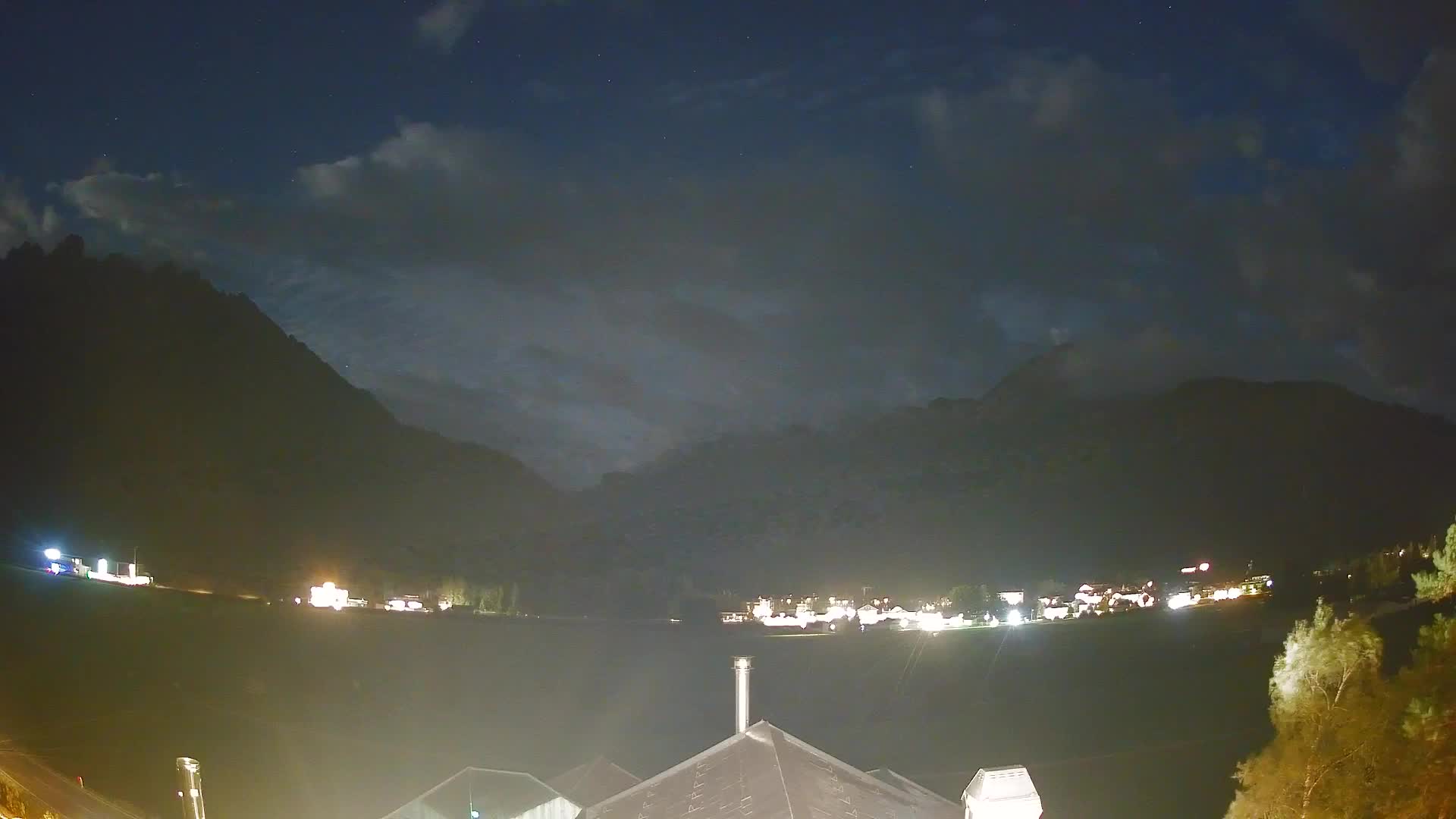 Spletna kamera Toblach Dolomiti – Pogled iz hotela Rosengarten