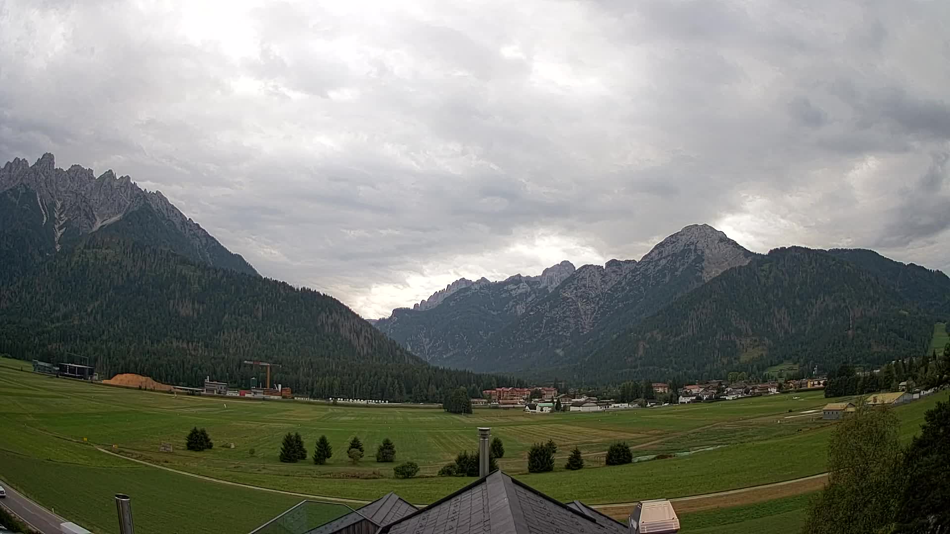 Webcam Toblach Dolomites – View from Hotel Rosengarten