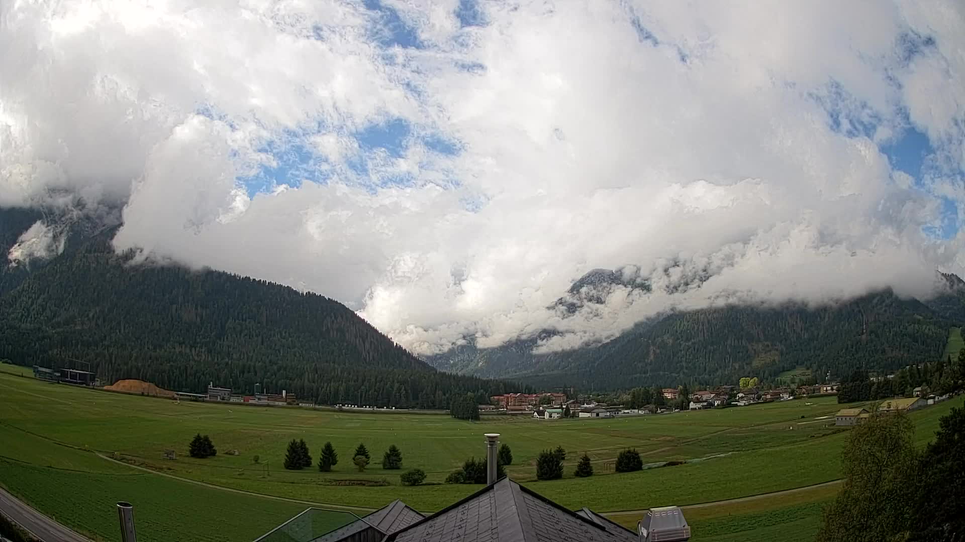 Webcam Toblach Dolomites – View from Hotel Rosengarten