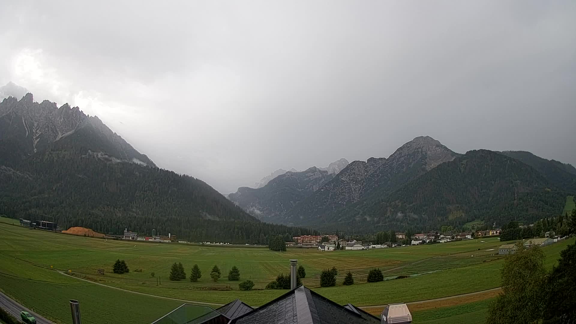 Webcam Toblach Dolomites – View from Hotel Rosengarten