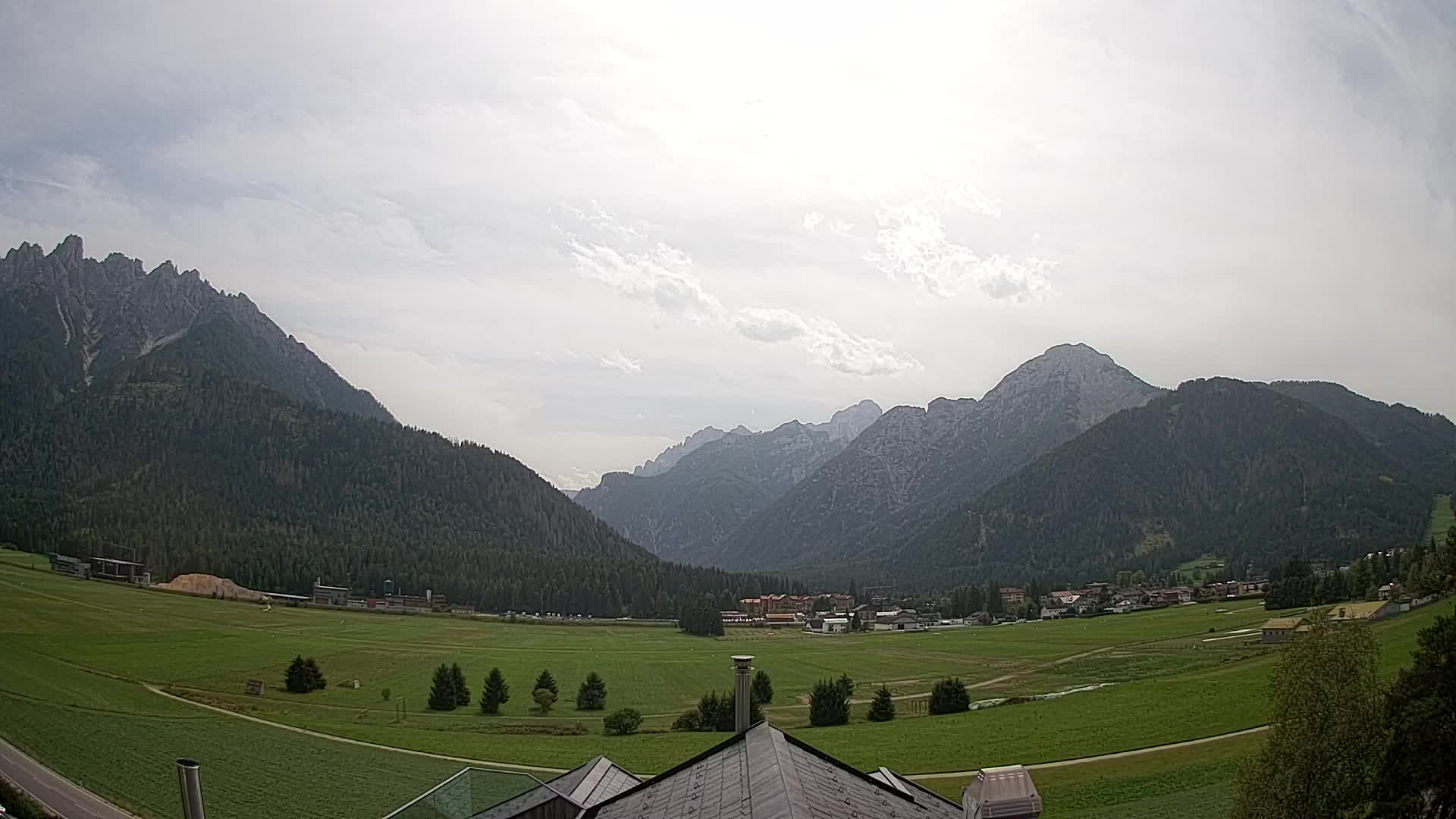 Webcam Toblach Dolomites – View from Hotel Rosengarten