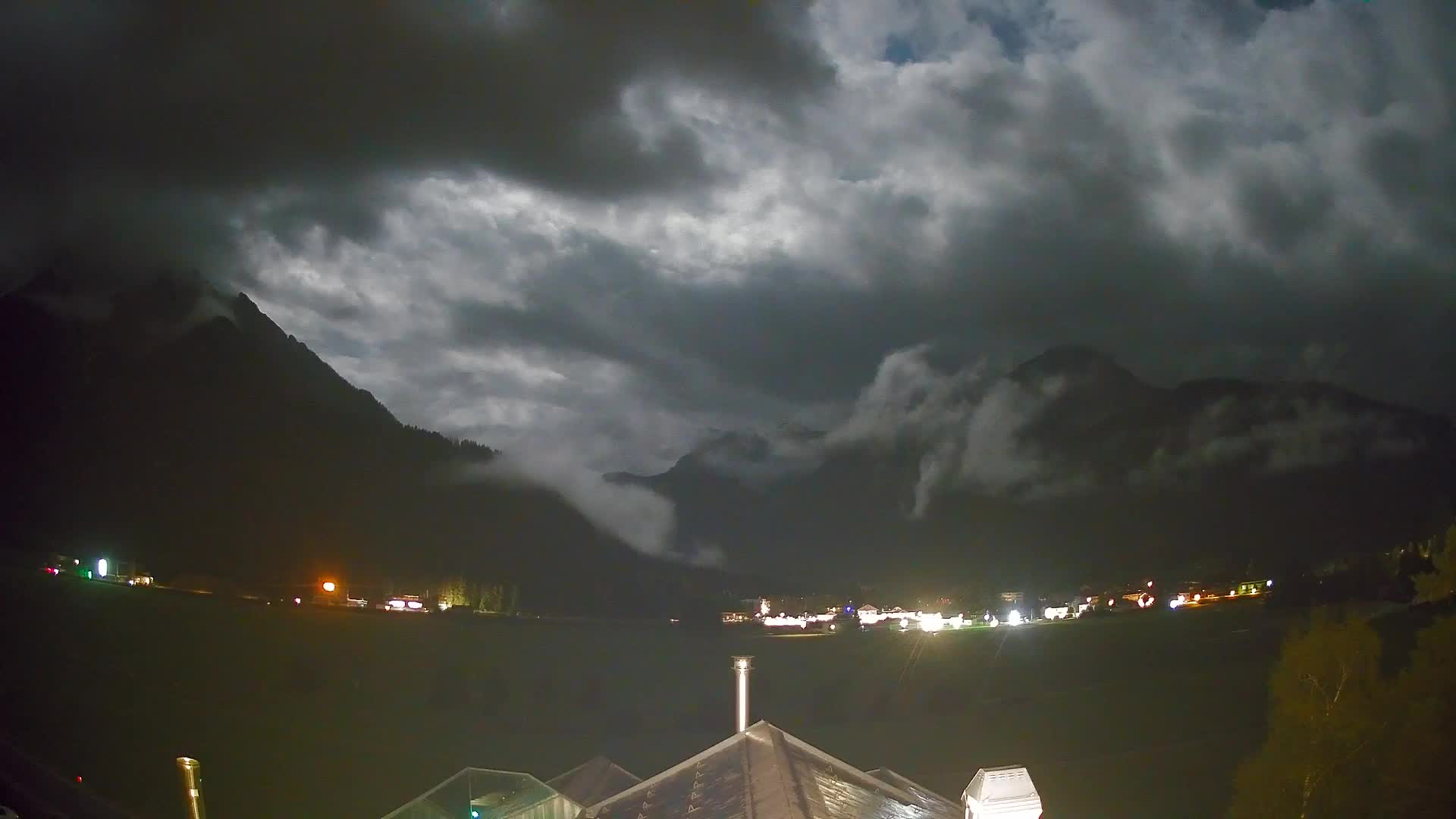 Webcam Toblach Dolomites – View from Hotel Rosengarten