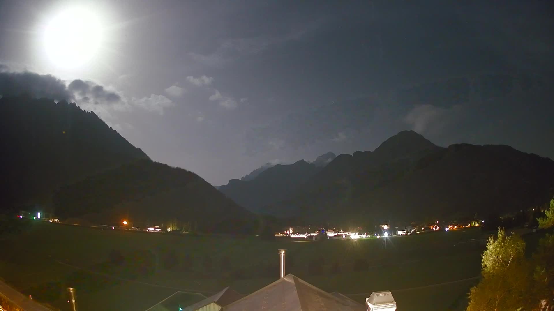 Webcam Toblach Dolomites – View from Hotel Rosengarten