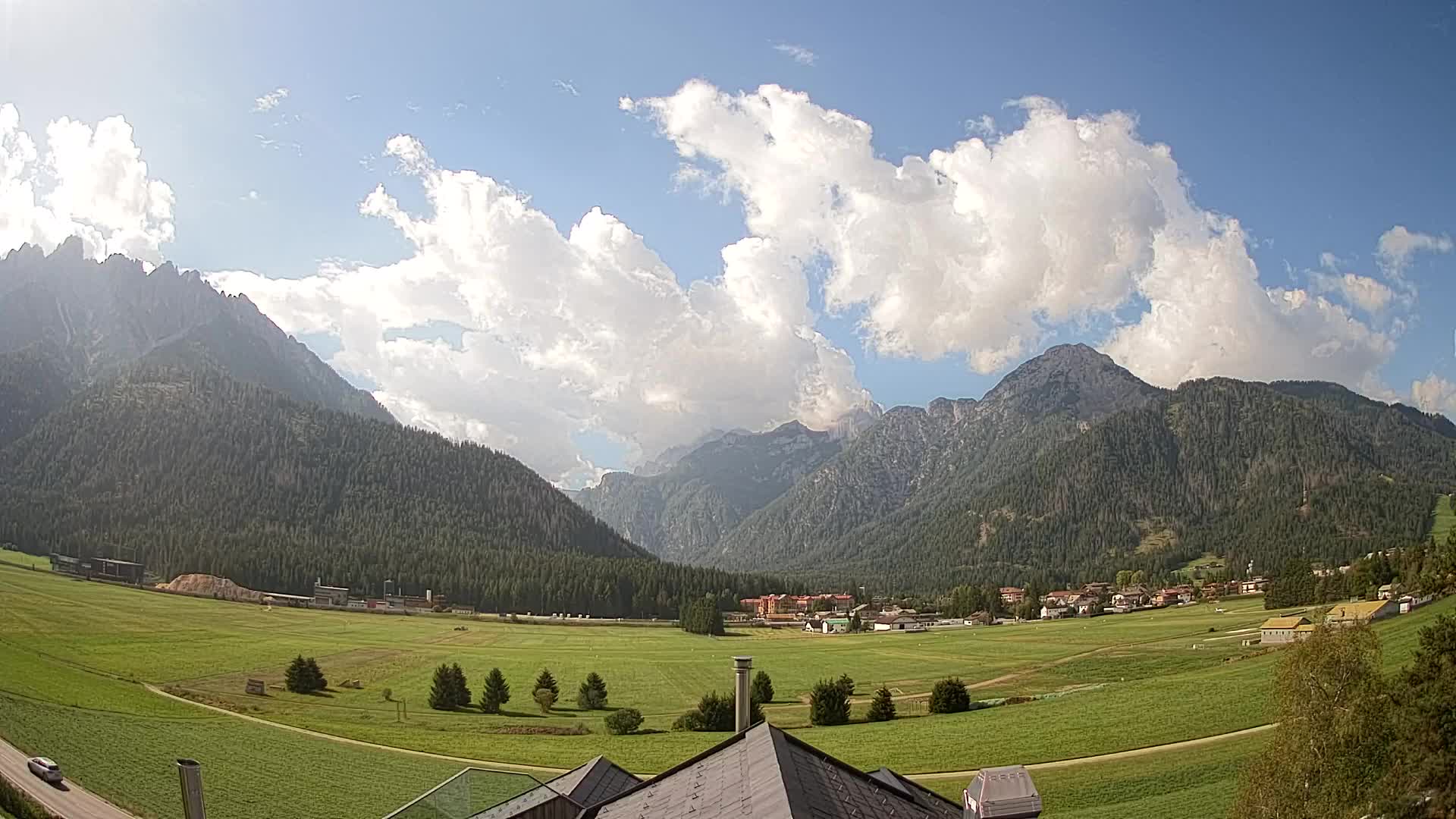 Webcam Toblach Dolomites – View from Hotel Rosengarten