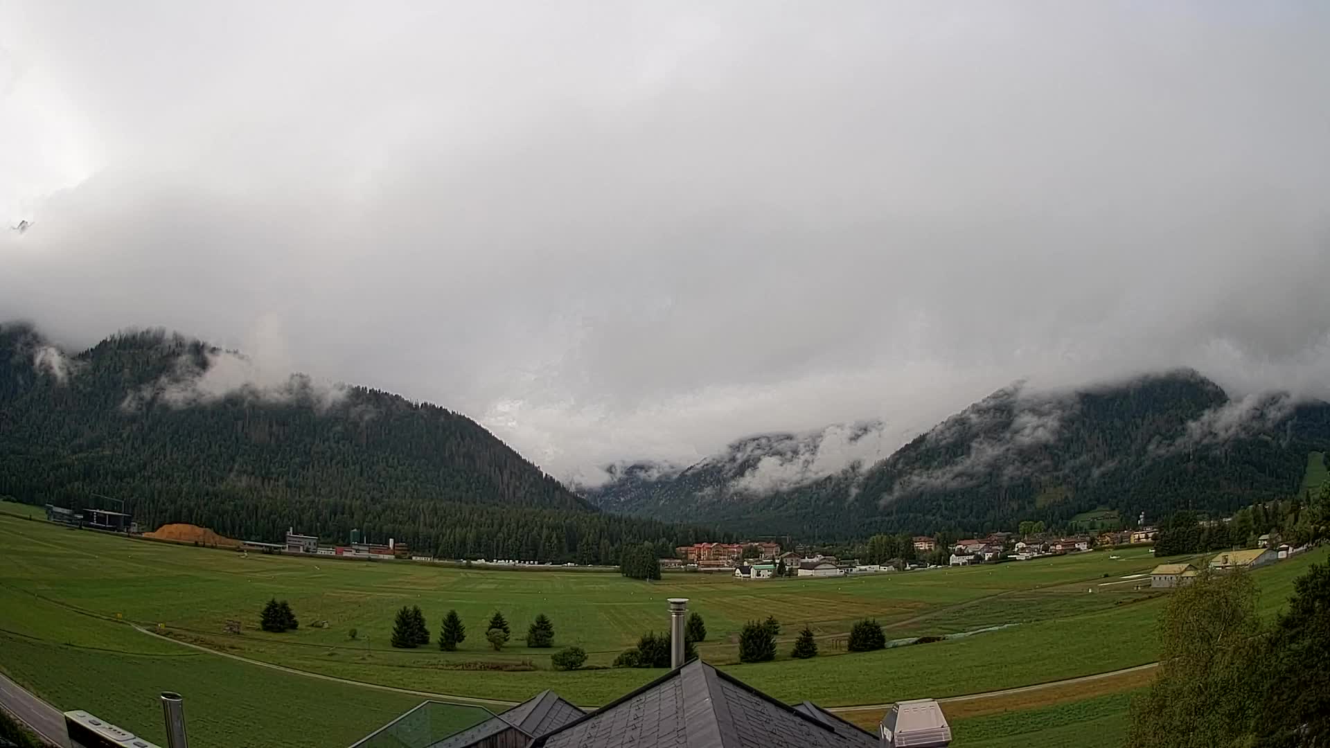 Webcam Toblach Dolomites – View from Hotel Rosengarten