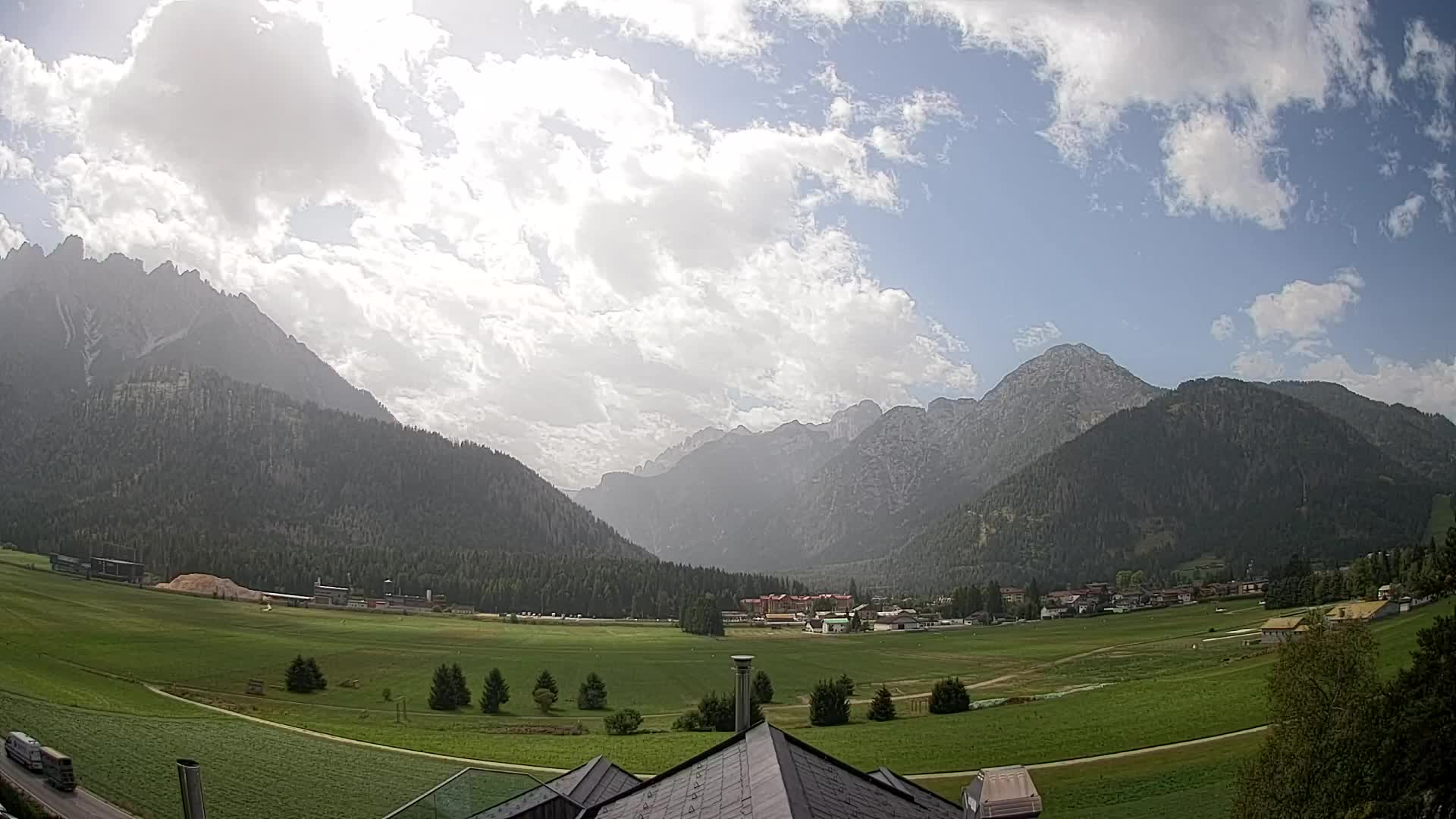 Webcam Toblach Dolomites – View from Hotel Rosengarten