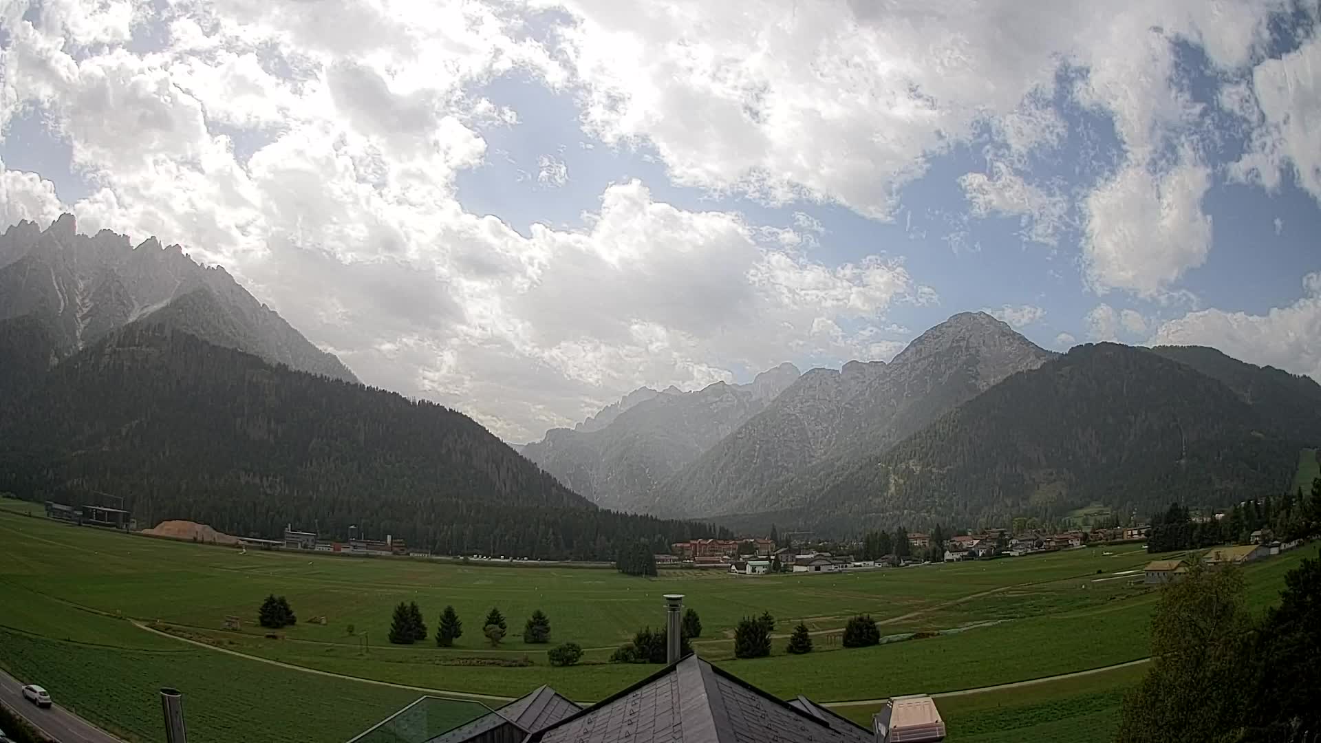 Webcam Toblach Dolomites – View from Hotel Rosengarten