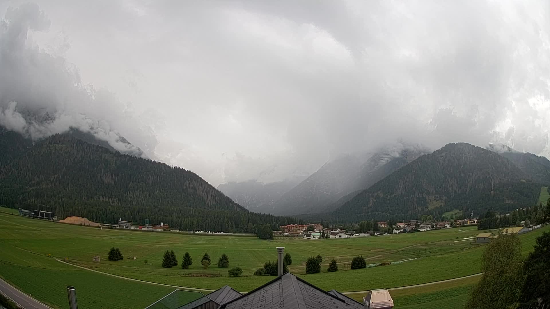 Webcam Toblach Dolomites – View from Hotel Rosengarten
