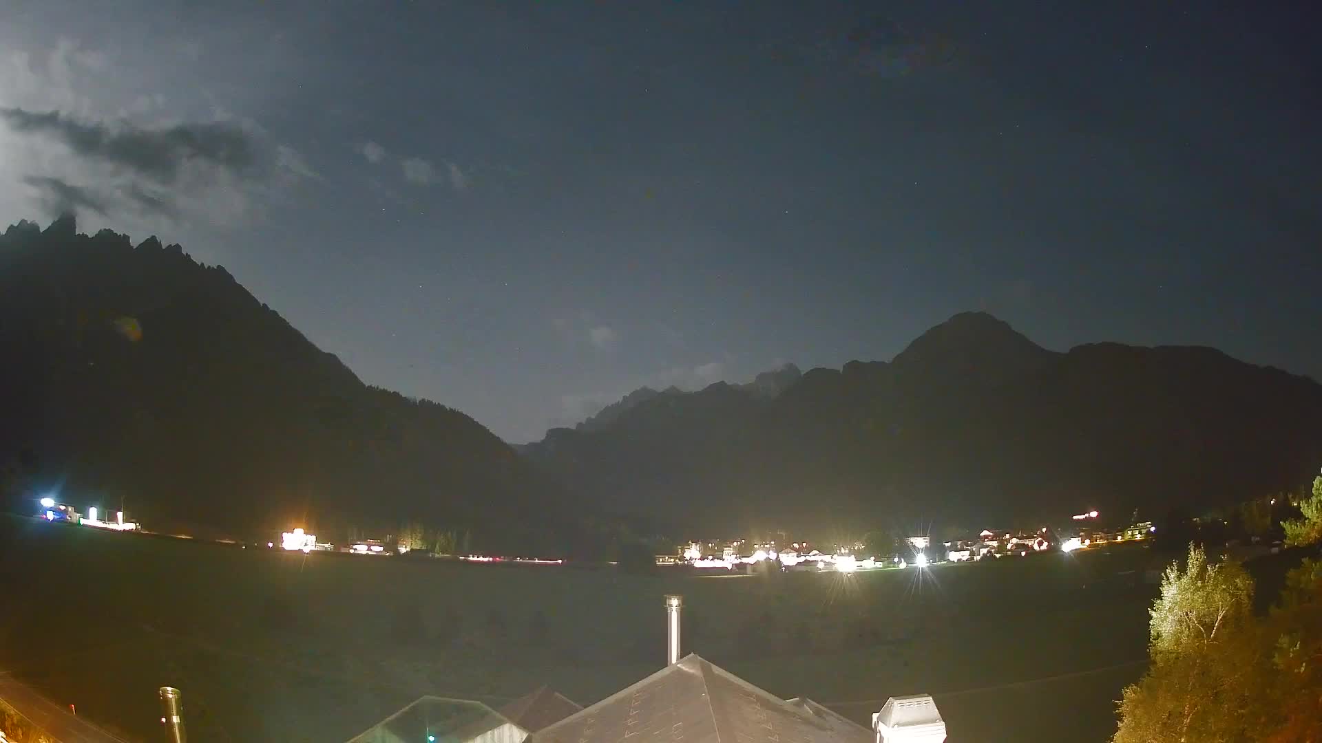 Web kamera Toblach Dolomiti – Pogled s Hotela Rosengarten
