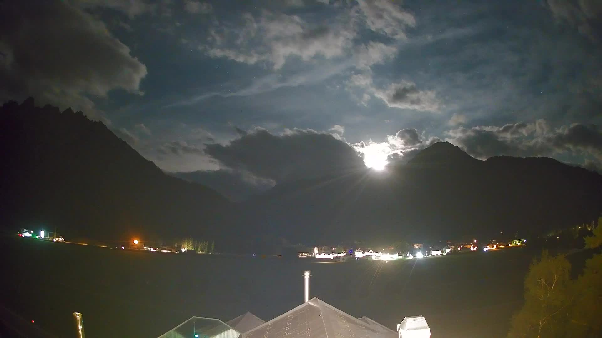 Webcam Toblach Dolomites – View from Hotel Rosengarten