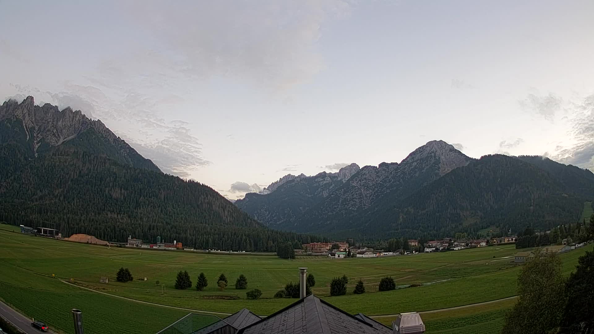 Webcam Toblach Dolomites – View from Hotel Rosengarten