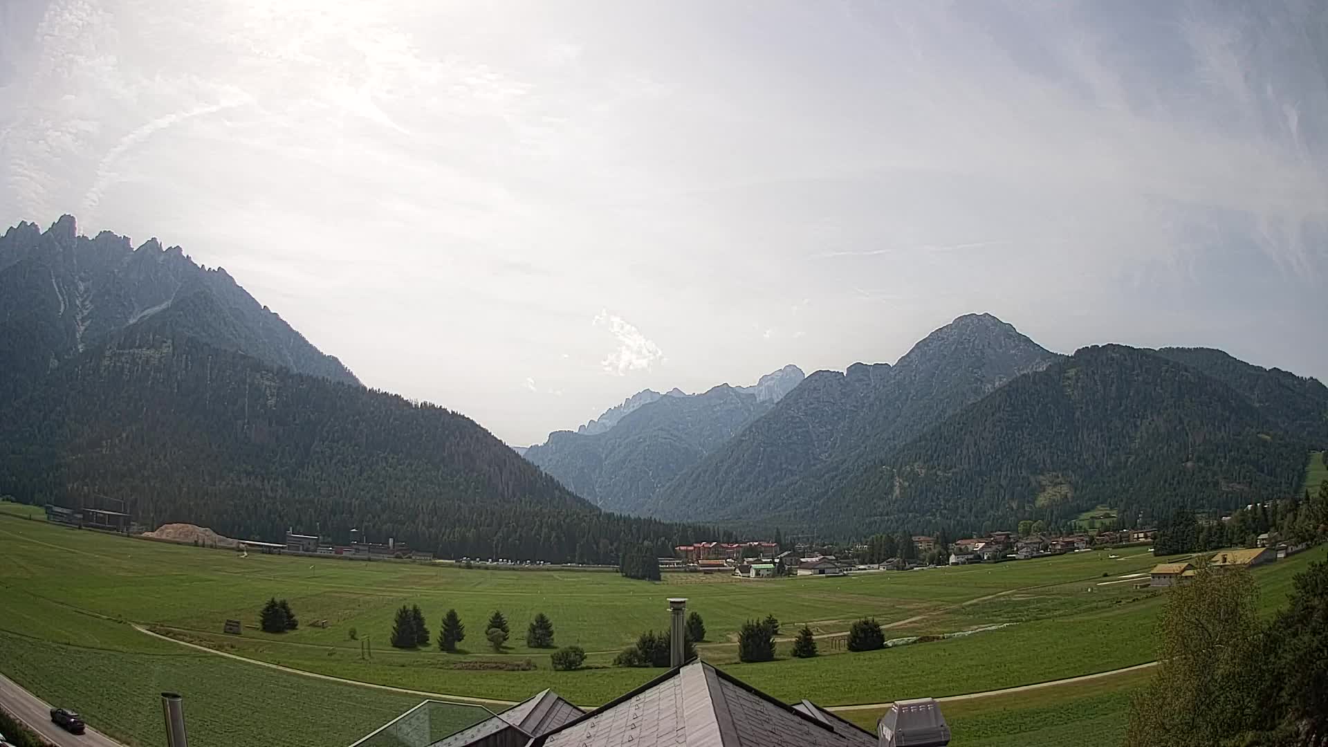 Spletna kamera Toblach Dolomiti – Pogled iz hotela Rosengarten