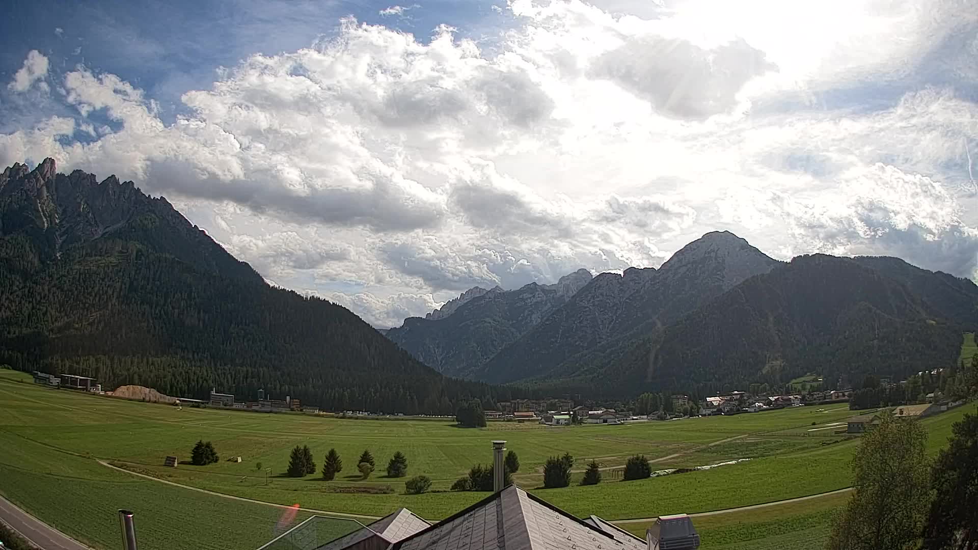 Web kamera Toblach Dolomiti – Pogled s Hotela Rosengarten
