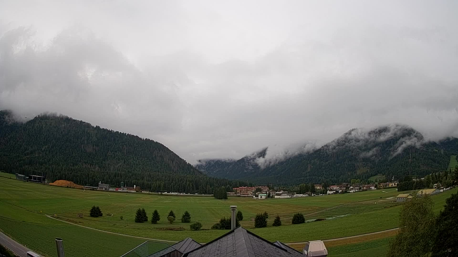 Webcam Toblach Dolomites – View from Hotel Rosengarten