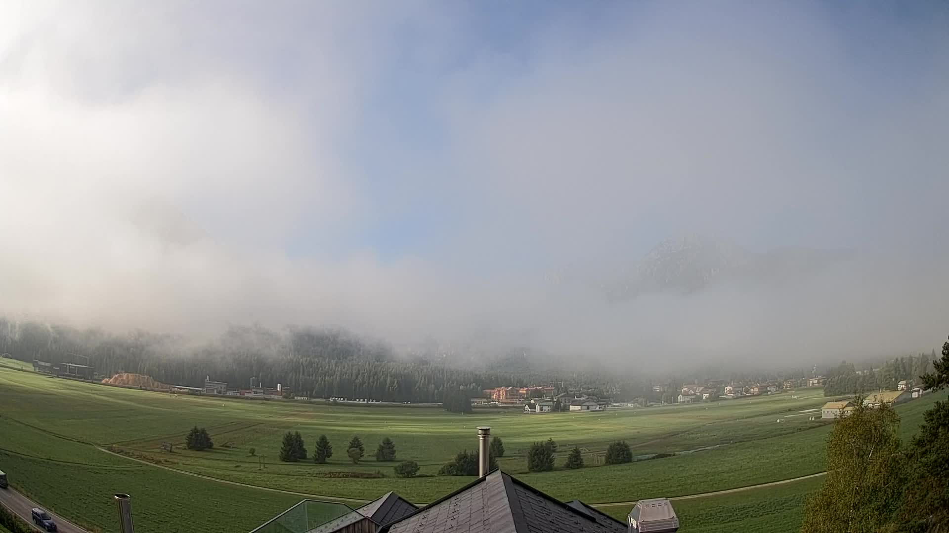 Spletna kamera Toblach Dolomiti – Pogled iz hotela Rosengarten