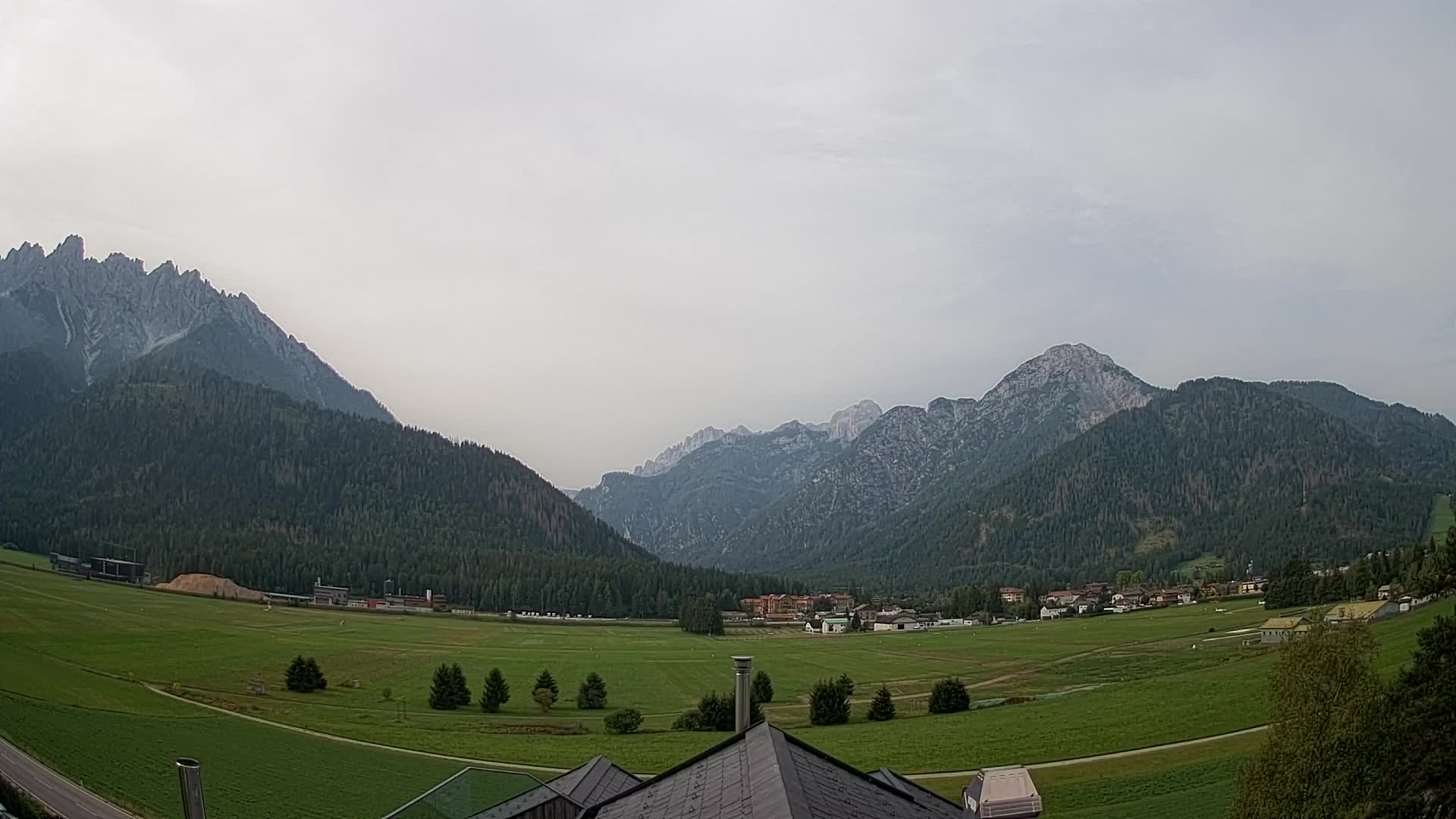 Spletna kamera Toblach Dolomiti – Pogled iz hotela Rosengarten