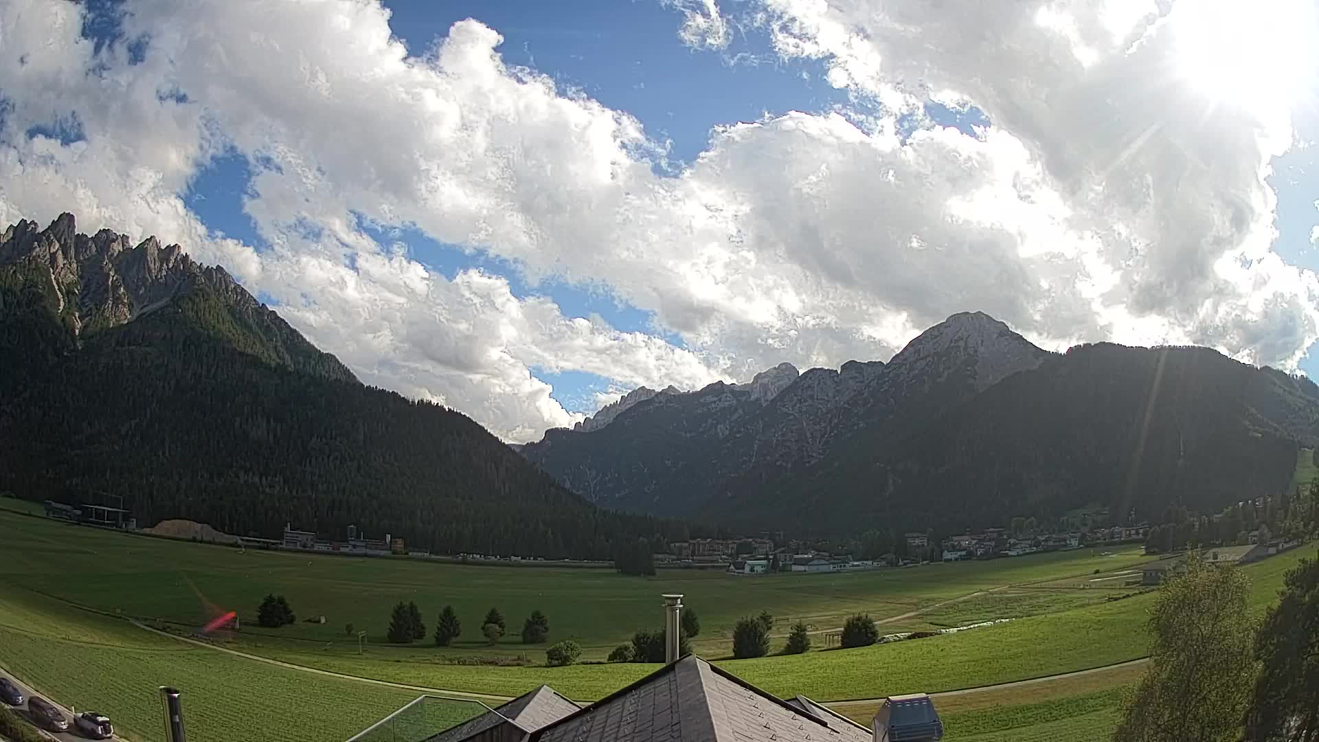 Web kamera Toblach Dolomiti – Pogled s Hotela Rosengarten