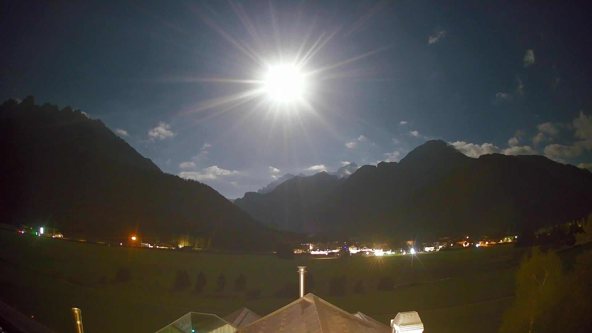 Webcam Toblach Dolomites – View from Hotel Rosengarten