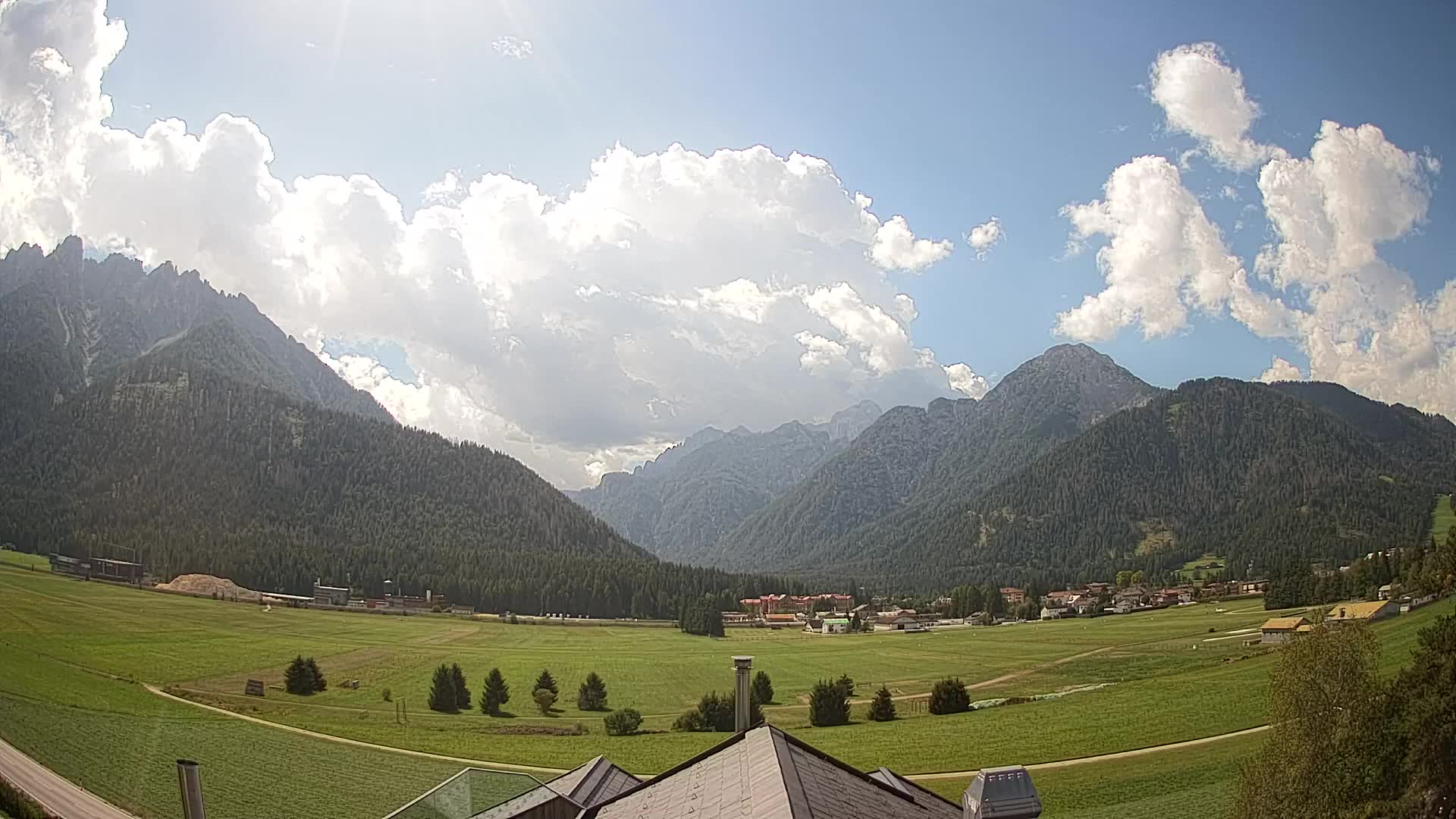 Webcam Dobbiaco Dolomiti – Vista dall’Hotel Rosengarten