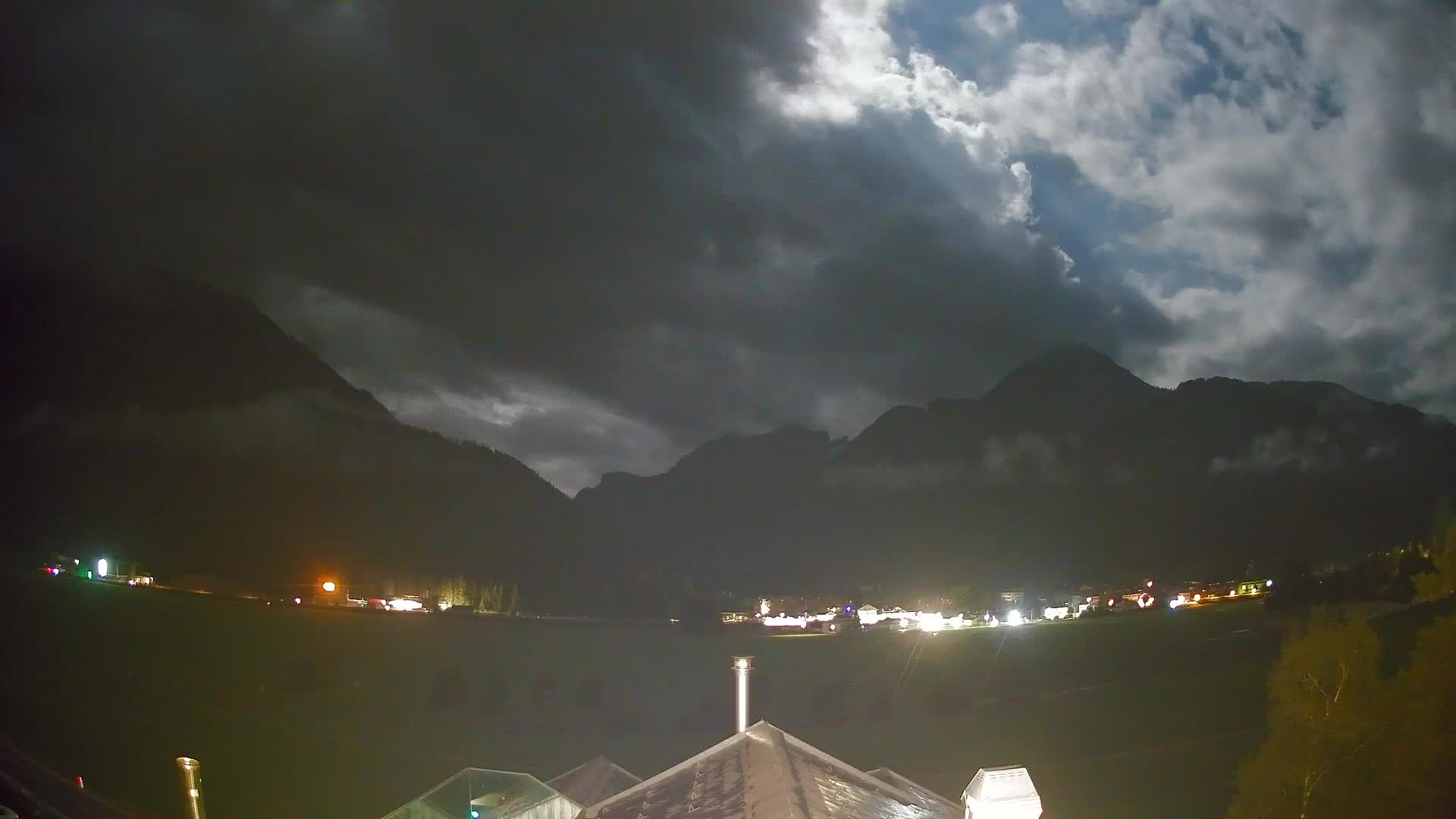 Webcam Toblach Dolomites – View from Hotel Rosengarten