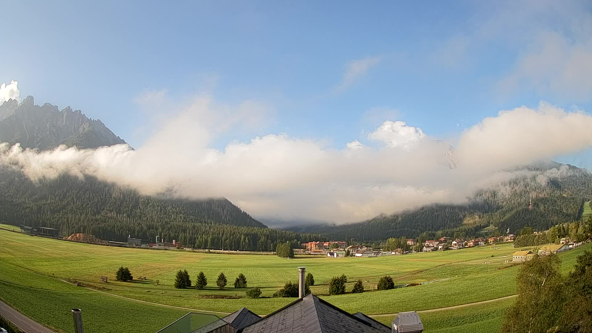 Webcam Toblach Dolomites – View from Hotel Rosengarten