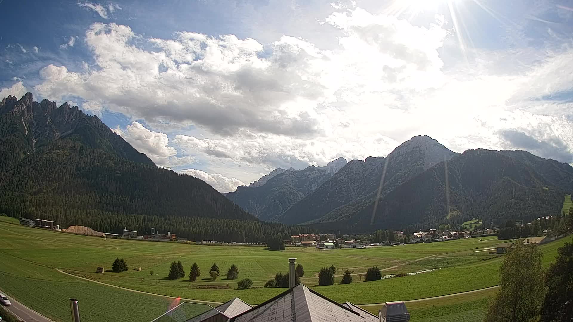 Webcam Toblach Dolomites – View from Hotel Rosengarten
