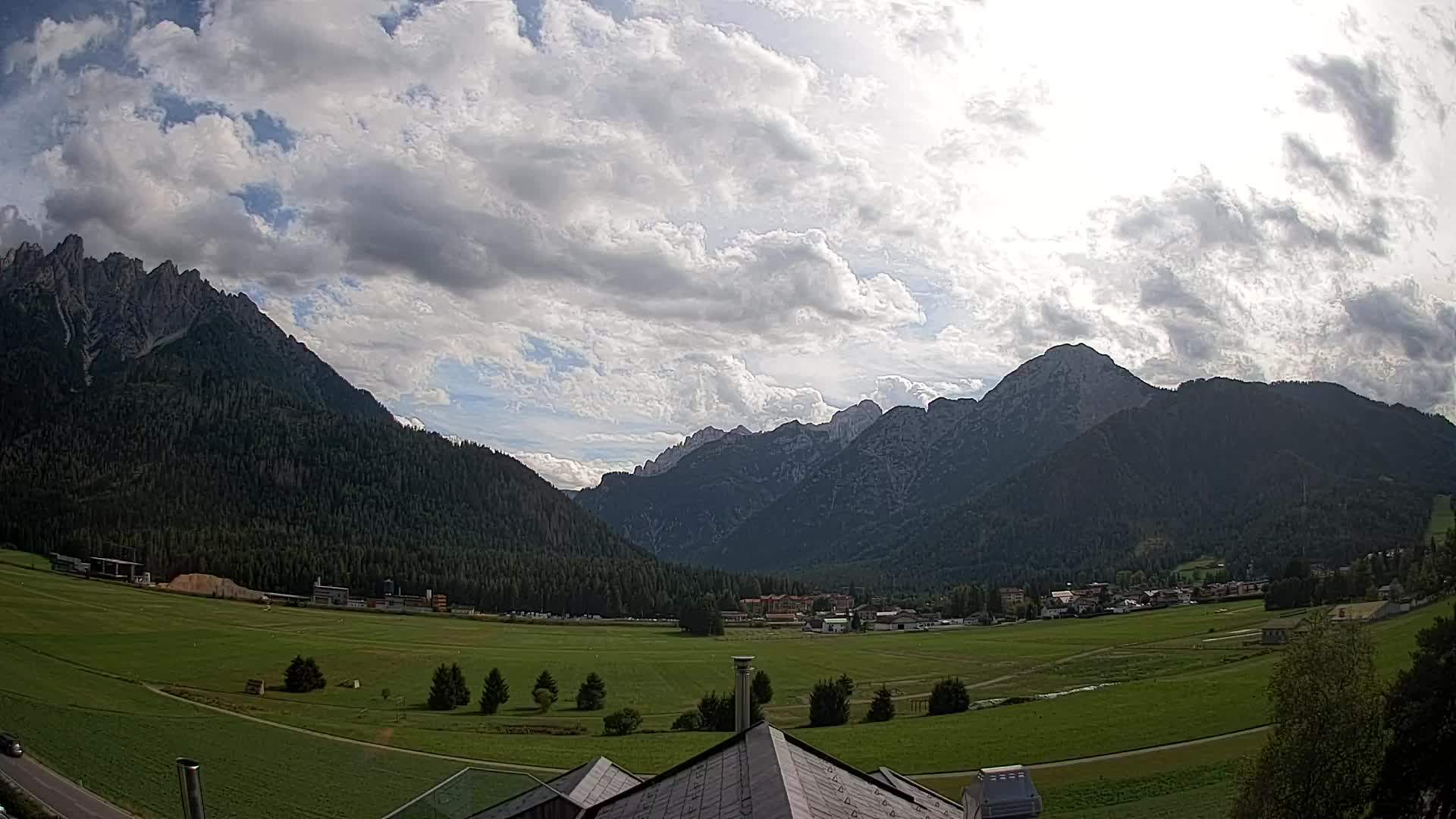 Webcam Toblach Dolomites – View from Hotel Rosengarten