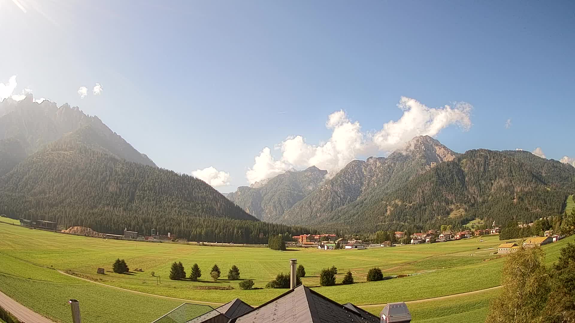 Webcam Toblach Dolomites – View from Hotel Rosengarten