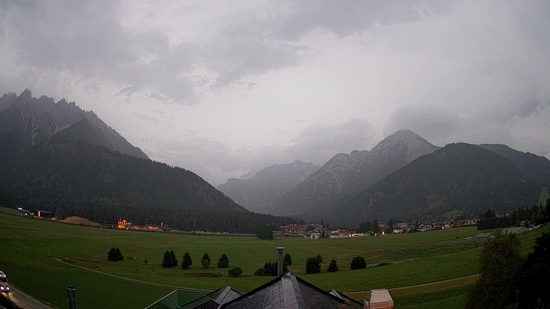 Webcam Toblach Dolomites – View from Hotel Rosengarten