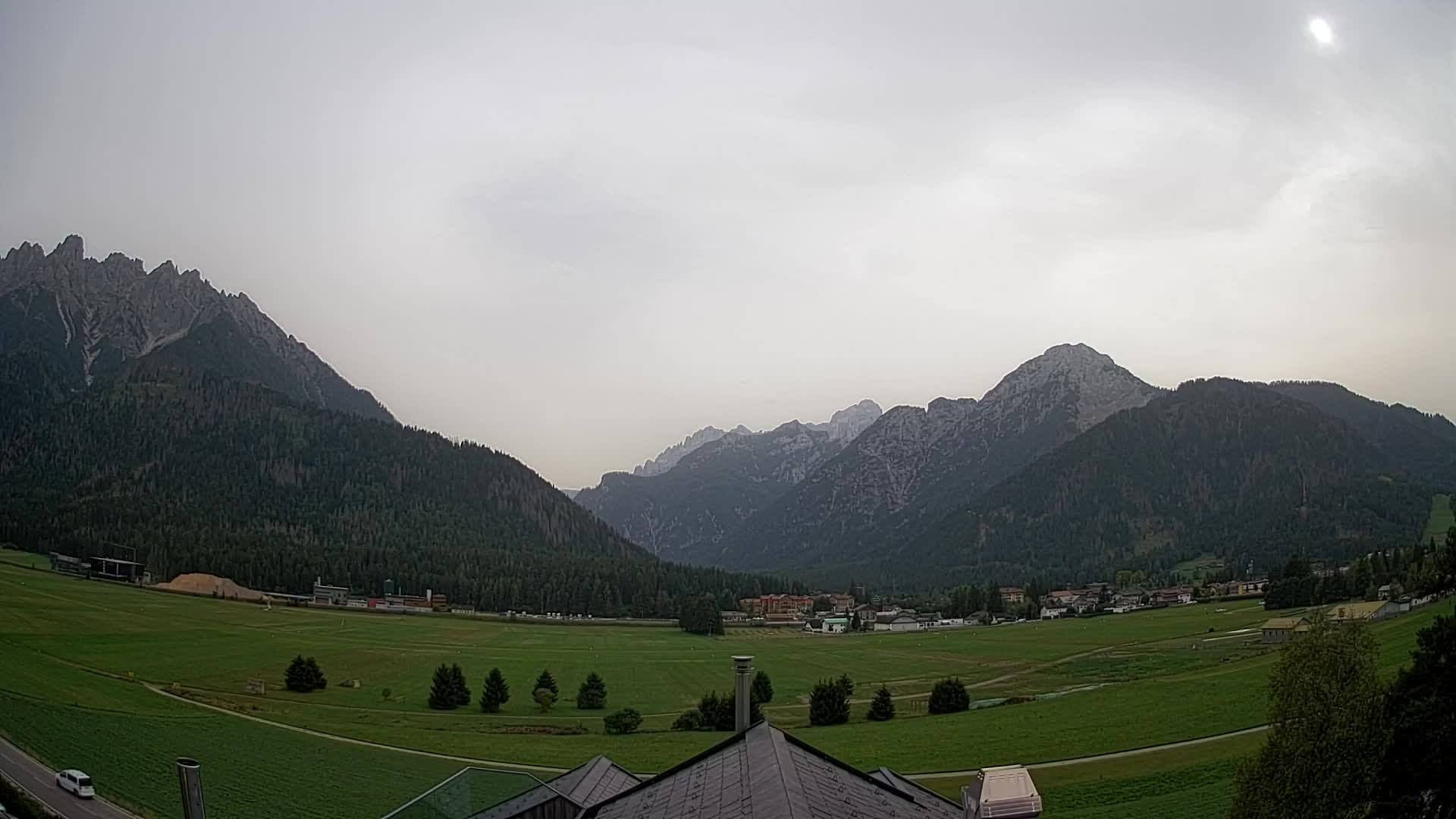 Spletna kamera Toblach Dolomiti – Pogled iz hotela Rosengarten