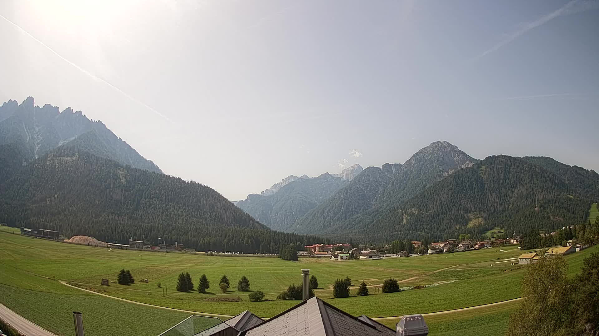 Web kamera Toblach Dolomiti – Pogled s Hotela Rosengarten