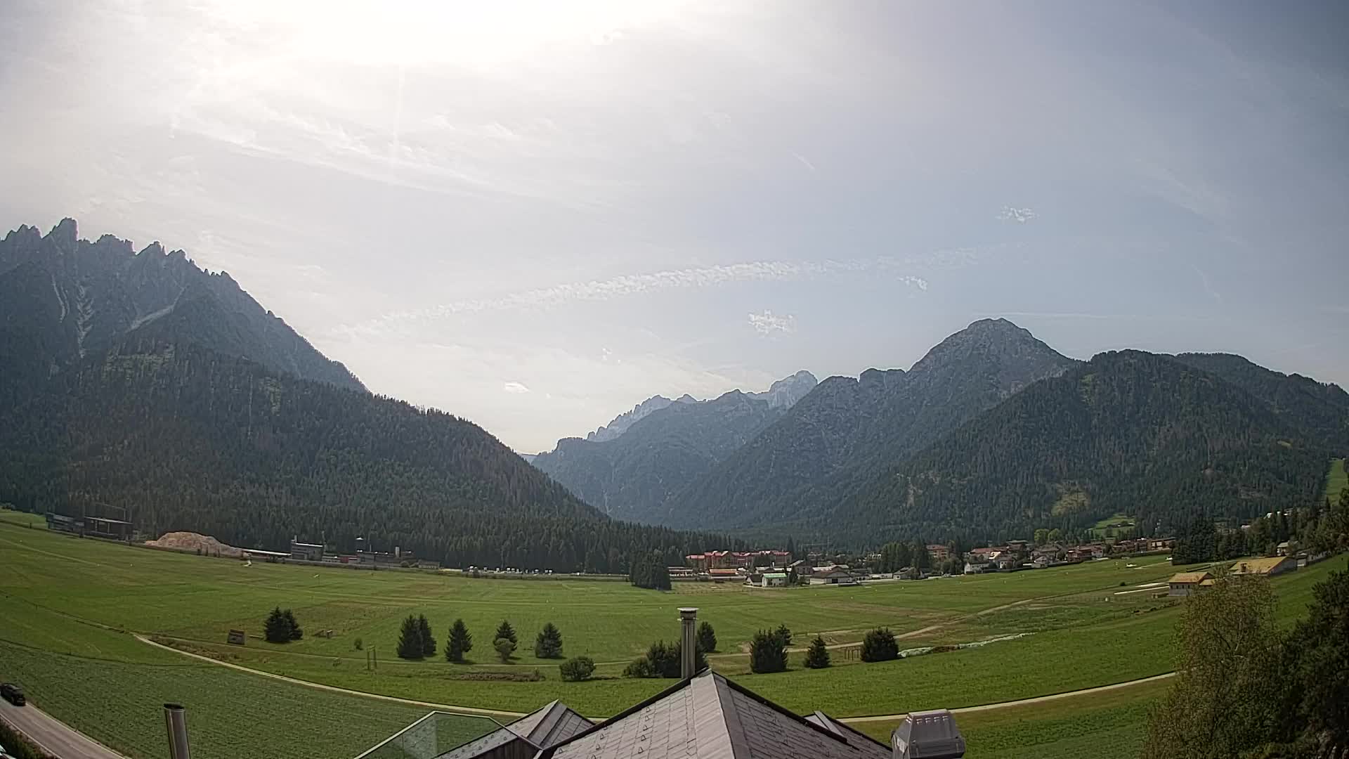 Web kamera Toblach Dolomiti – Pogled s Hotela Rosengarten