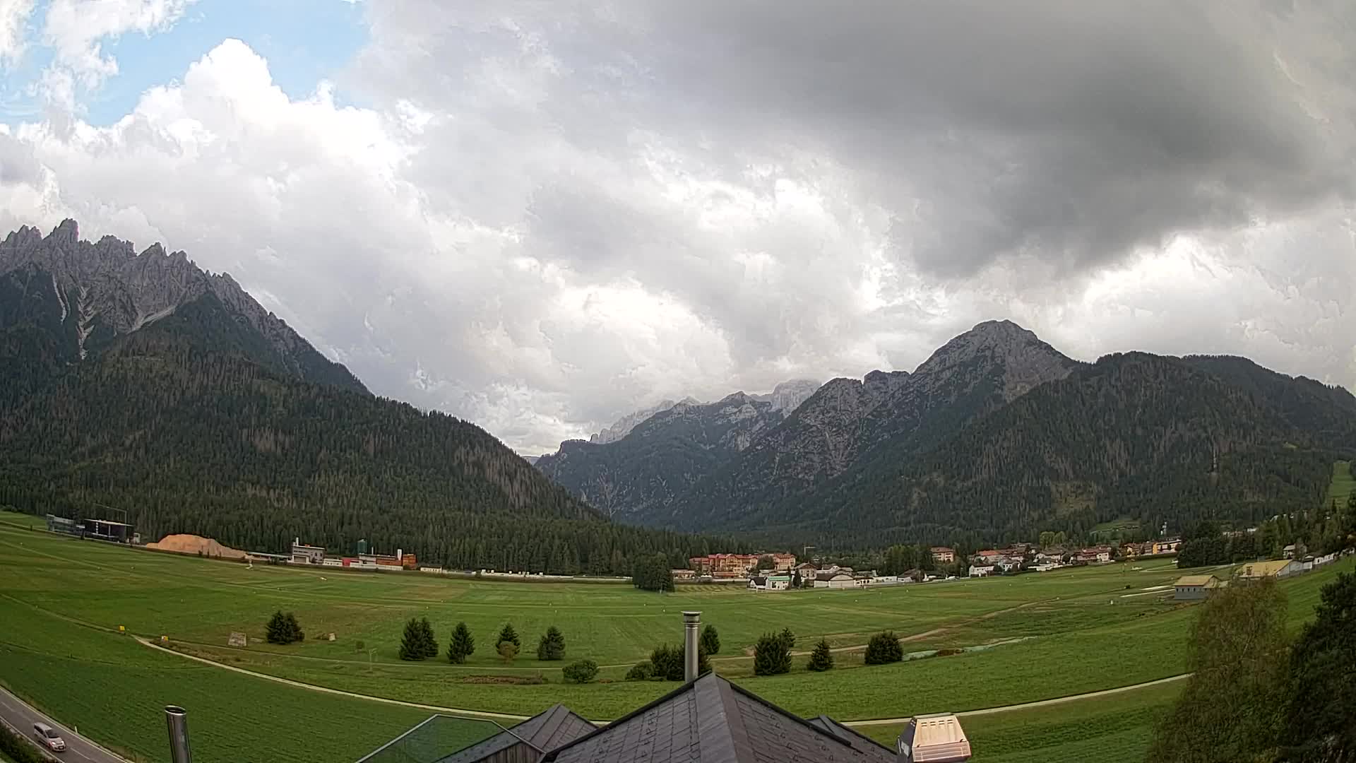 Webcam Toblach Dolomites – View from Hotel Rosengarten