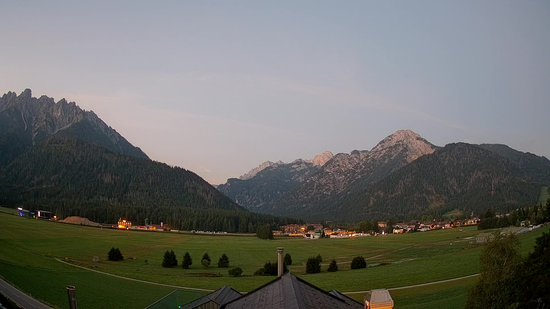 Webcam Toblach Dolomites – View from Hotel Rosengarten