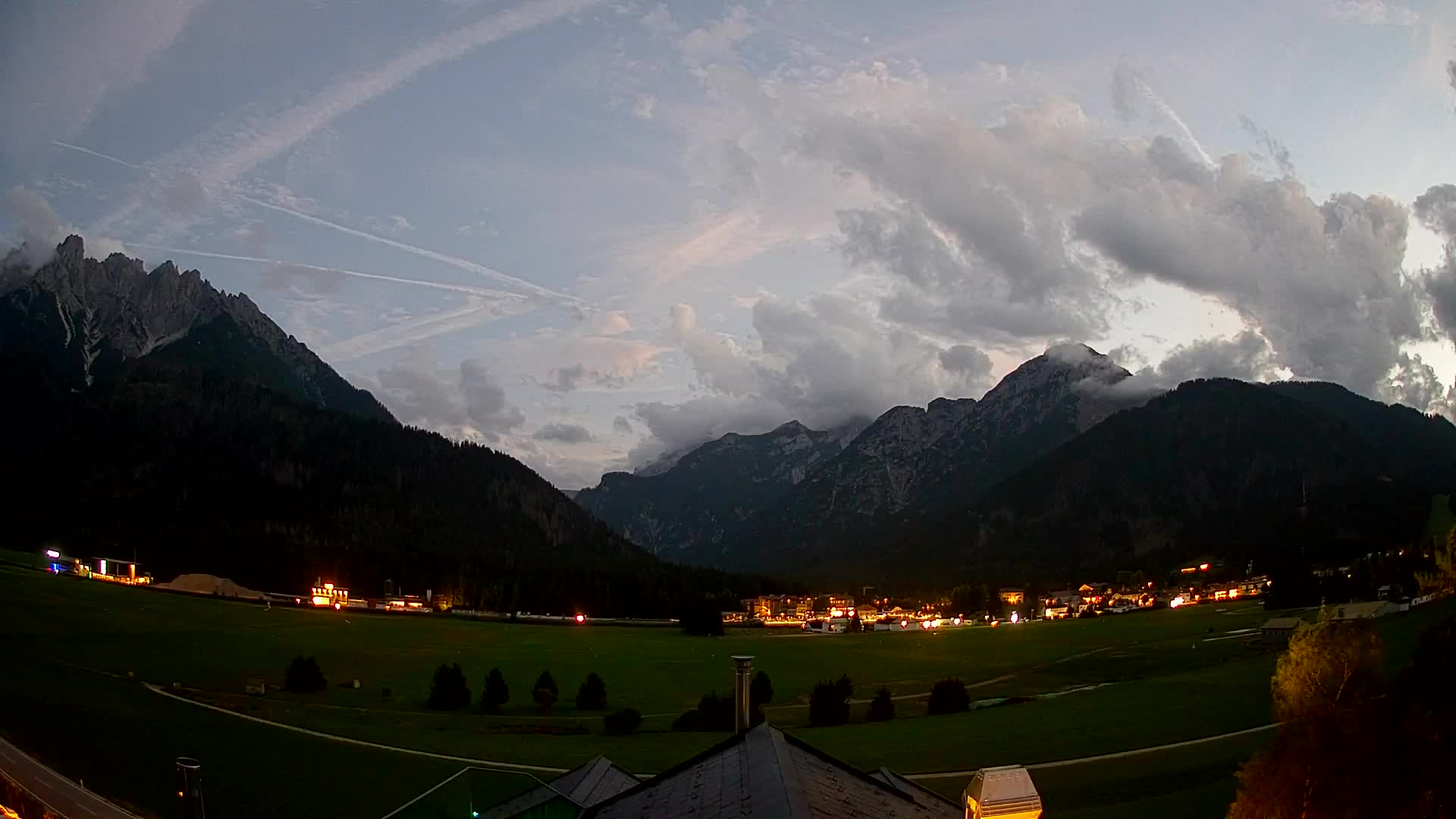 Spletna kamera Toblach Dolomiti – Pogled iz hotela Rosengarten