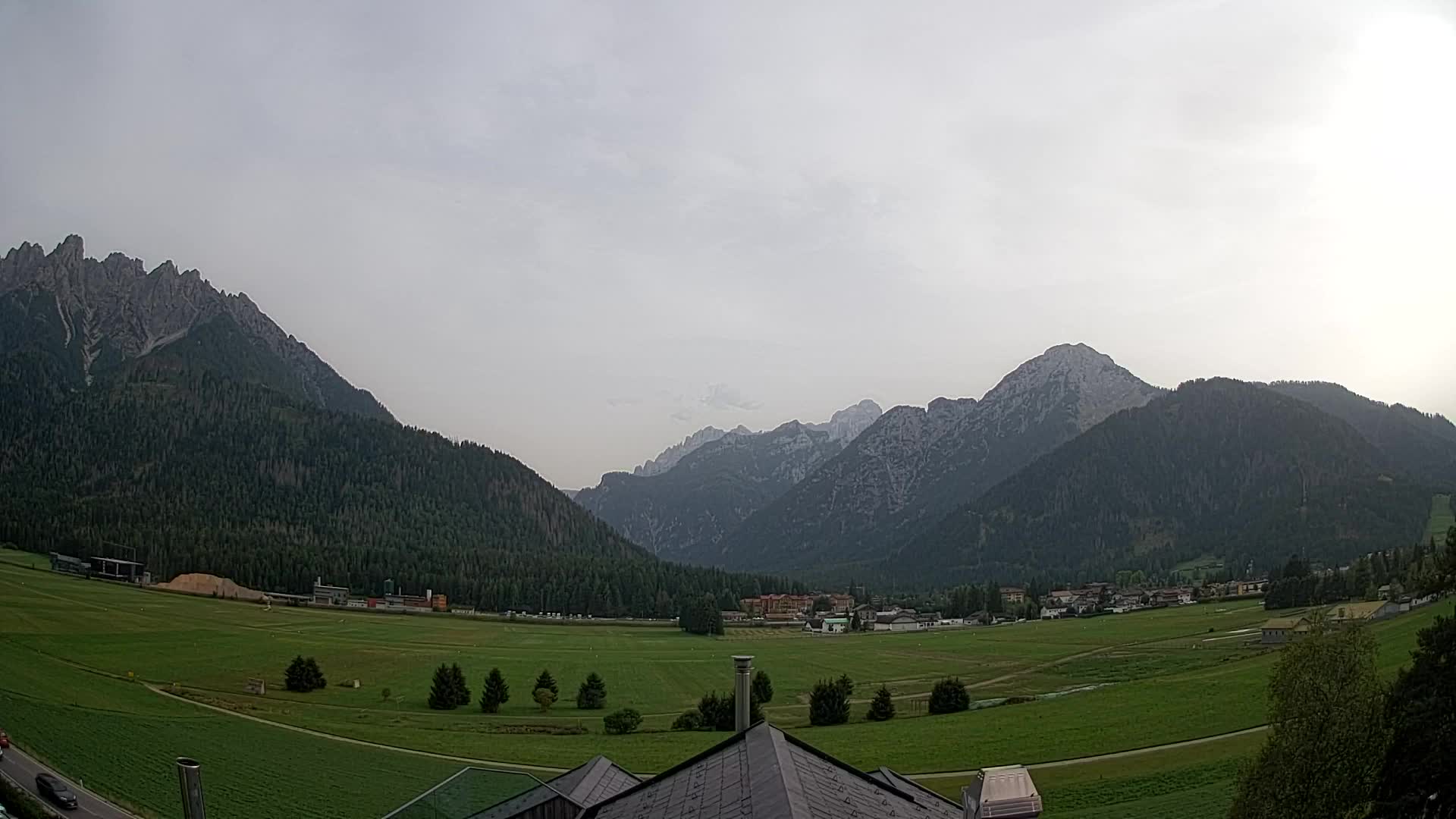 Web kamera Toblach Dolomiti – Pogled s Hotela Rosengarten