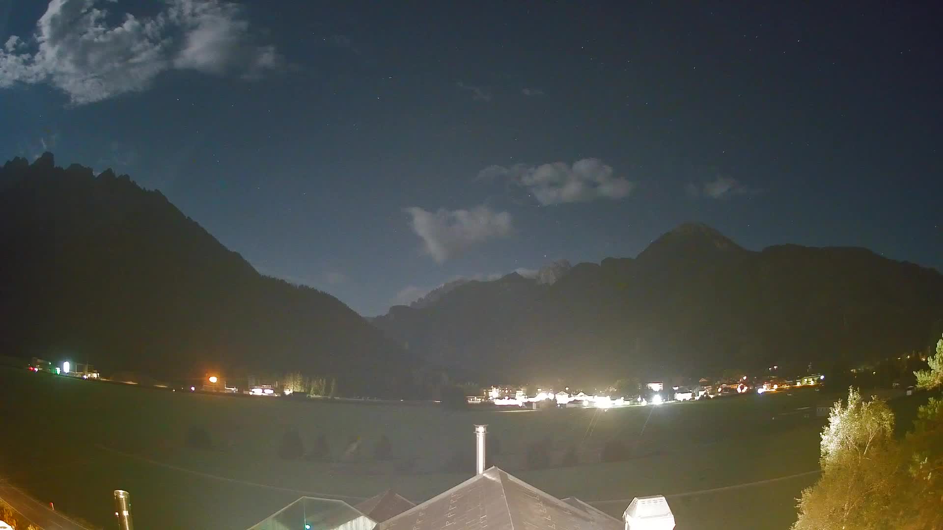 Spletna kamera Toblach Dolomiti – Pogled iz hotela Rosengarten