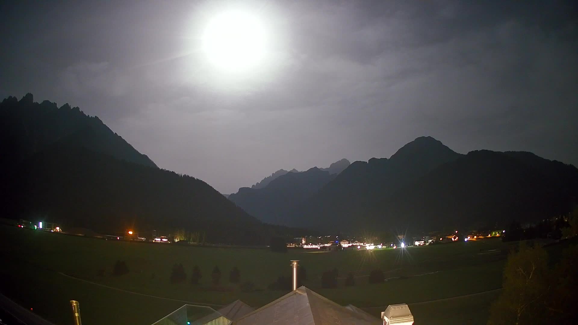 Webcam Toblach Dolomites – View from Hotel Rosengarten