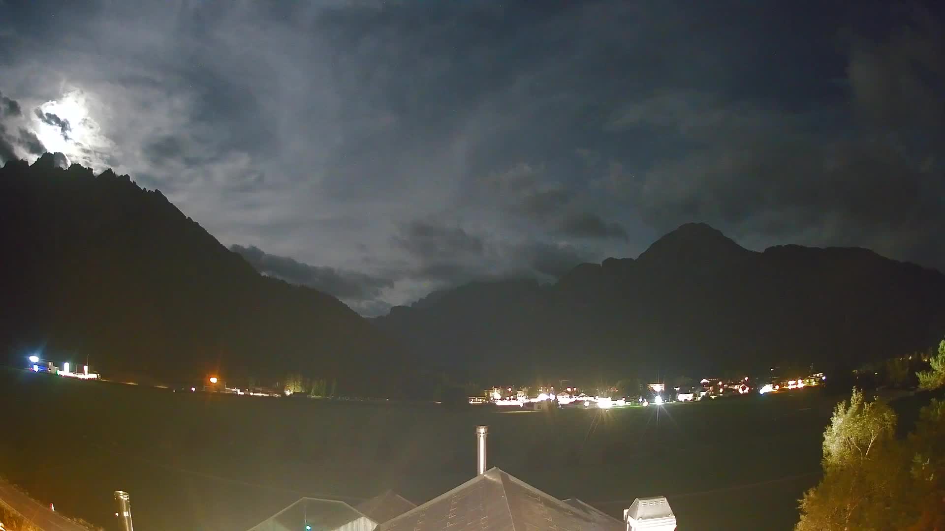 Webcam Toblach Dolomites – View from Hotel Rosengarten