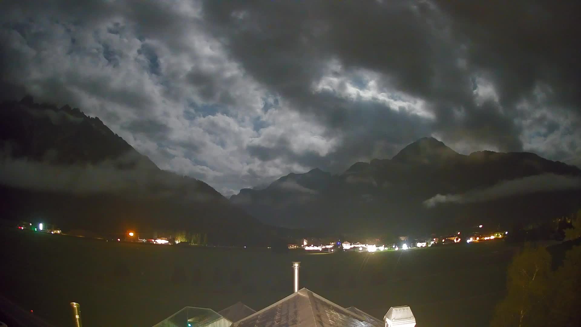 Webcam Toblach Dolomites – View from Hotel Rosengarten