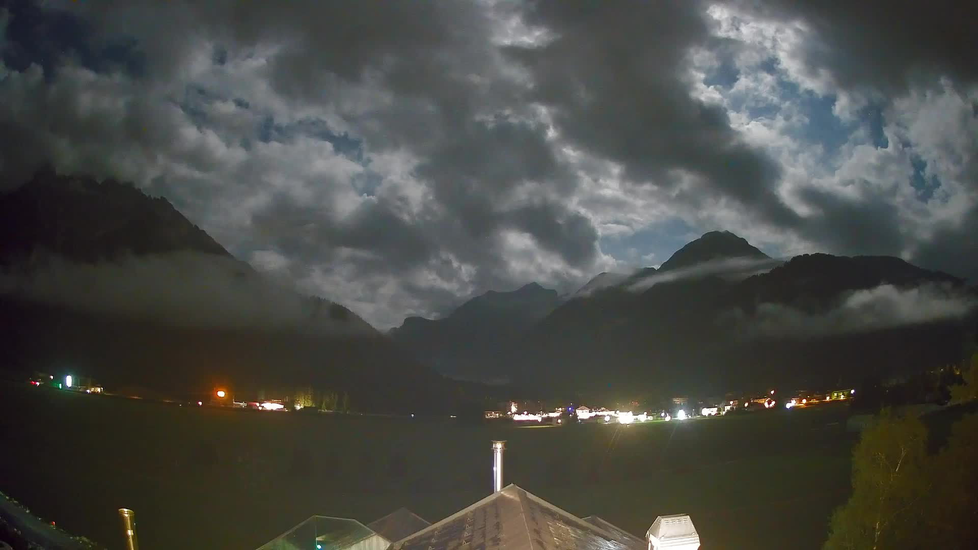 Webcam Toblach Dolomites – View from Hotel Rosengarten
