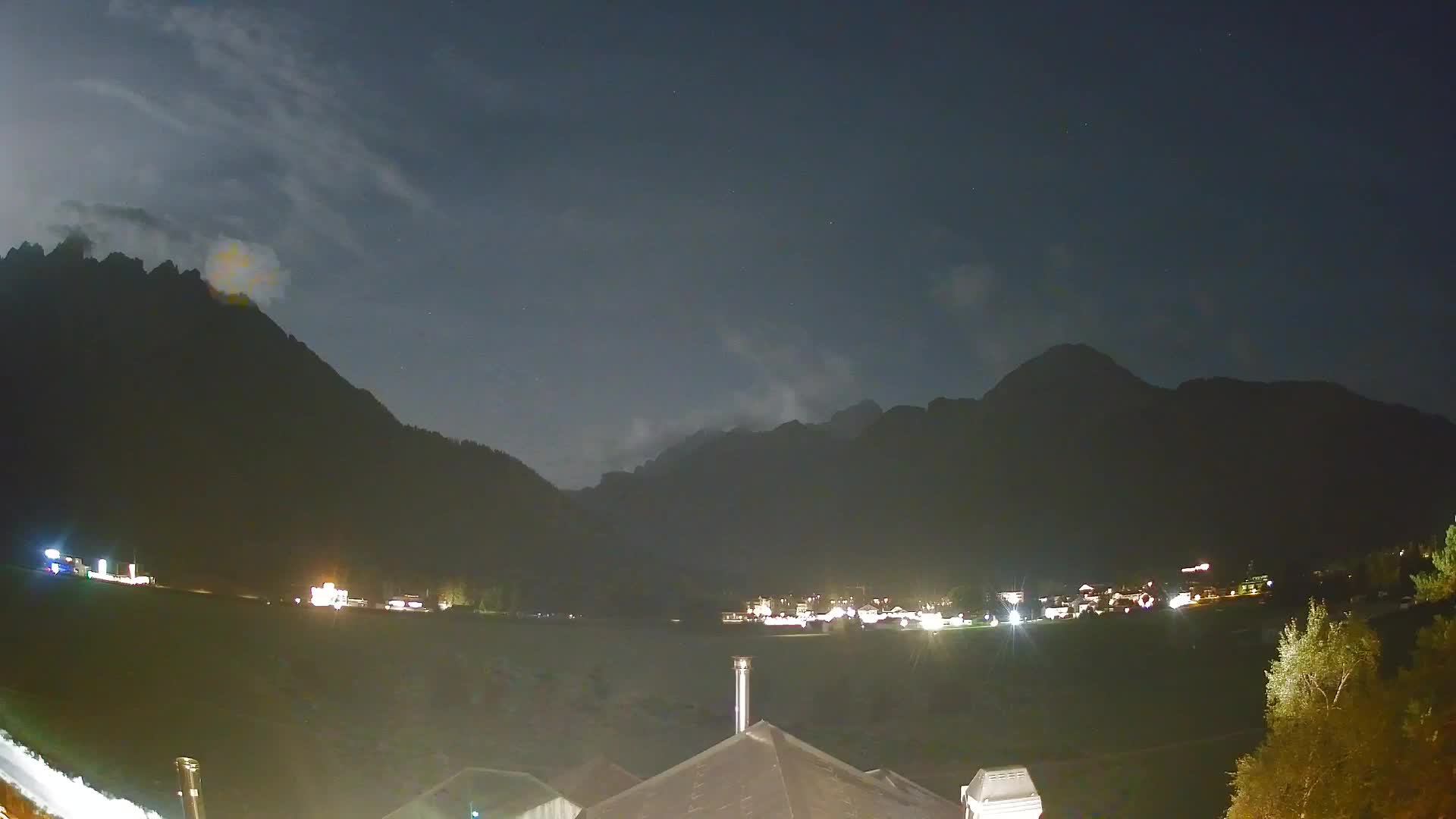 Web kamera Toblach Dolomiti – Pogled s Hotela Rosengarten