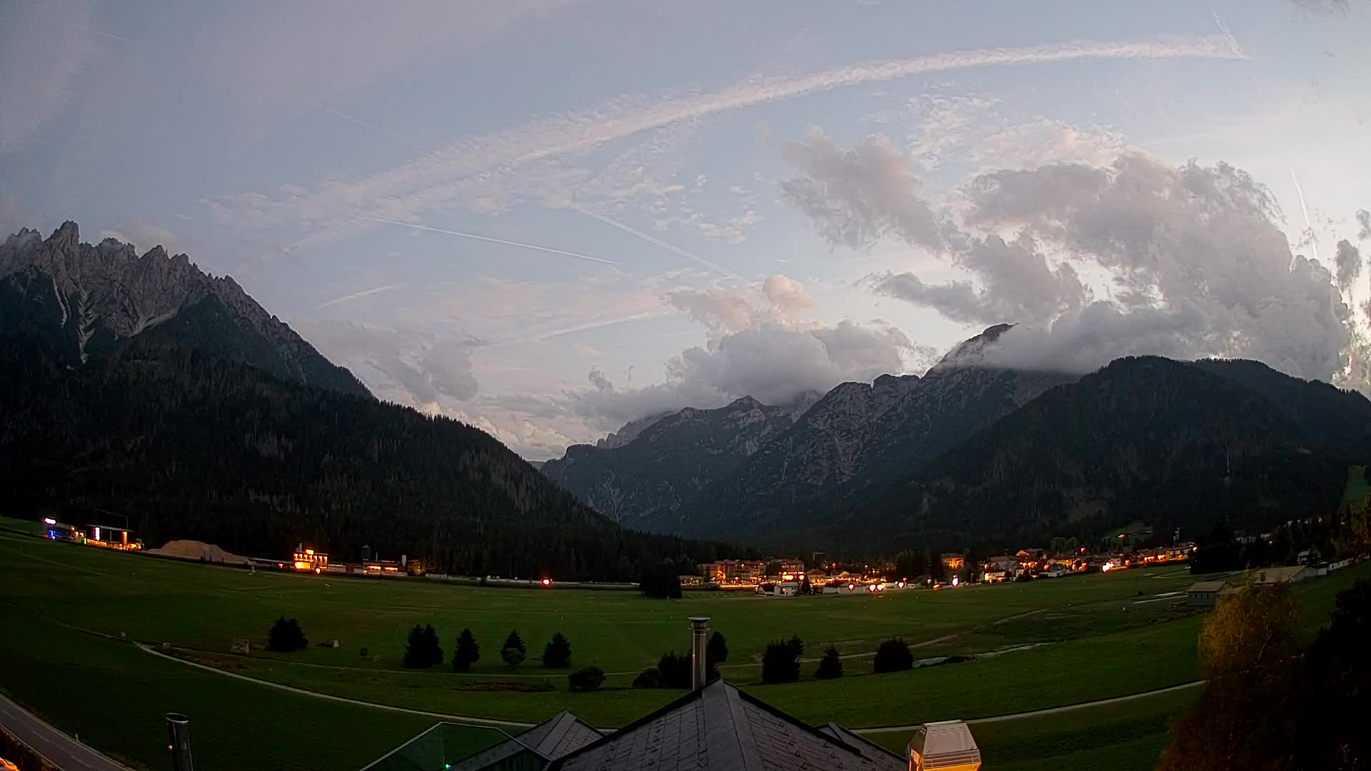Web kamera Toblach Dolomiti – Pogled s Hotela Rosengarten