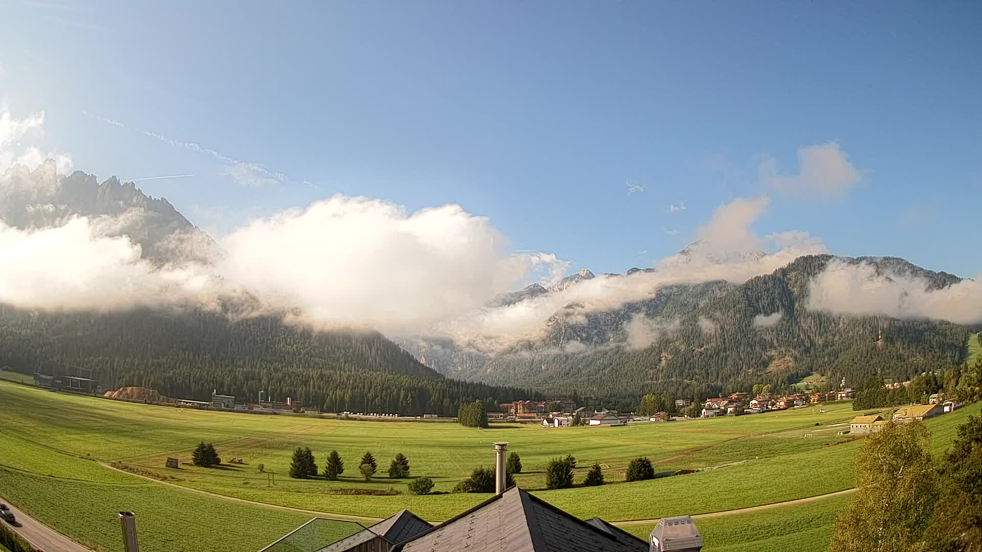 Spletna kamera Toblach Dolomiti – Pogled iz hotela Rosengarten