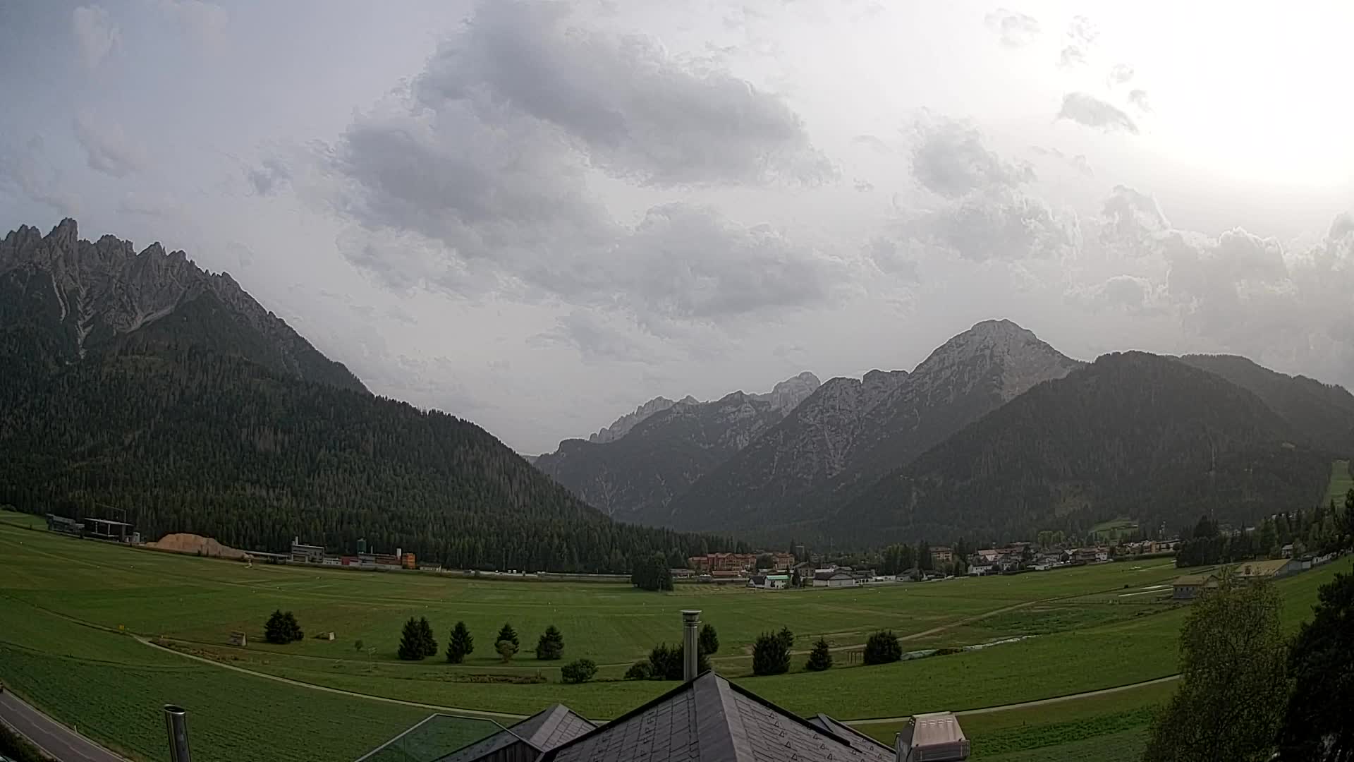 Webcam Toblach Dolomites – View from Hotel Rosengarten
