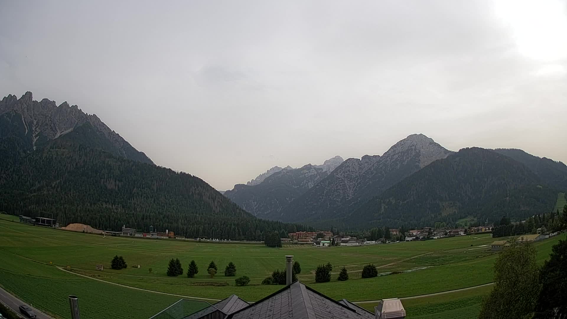 Spletna kamera Toblach Dolomiti – Pogled iz hotela Rosengarten