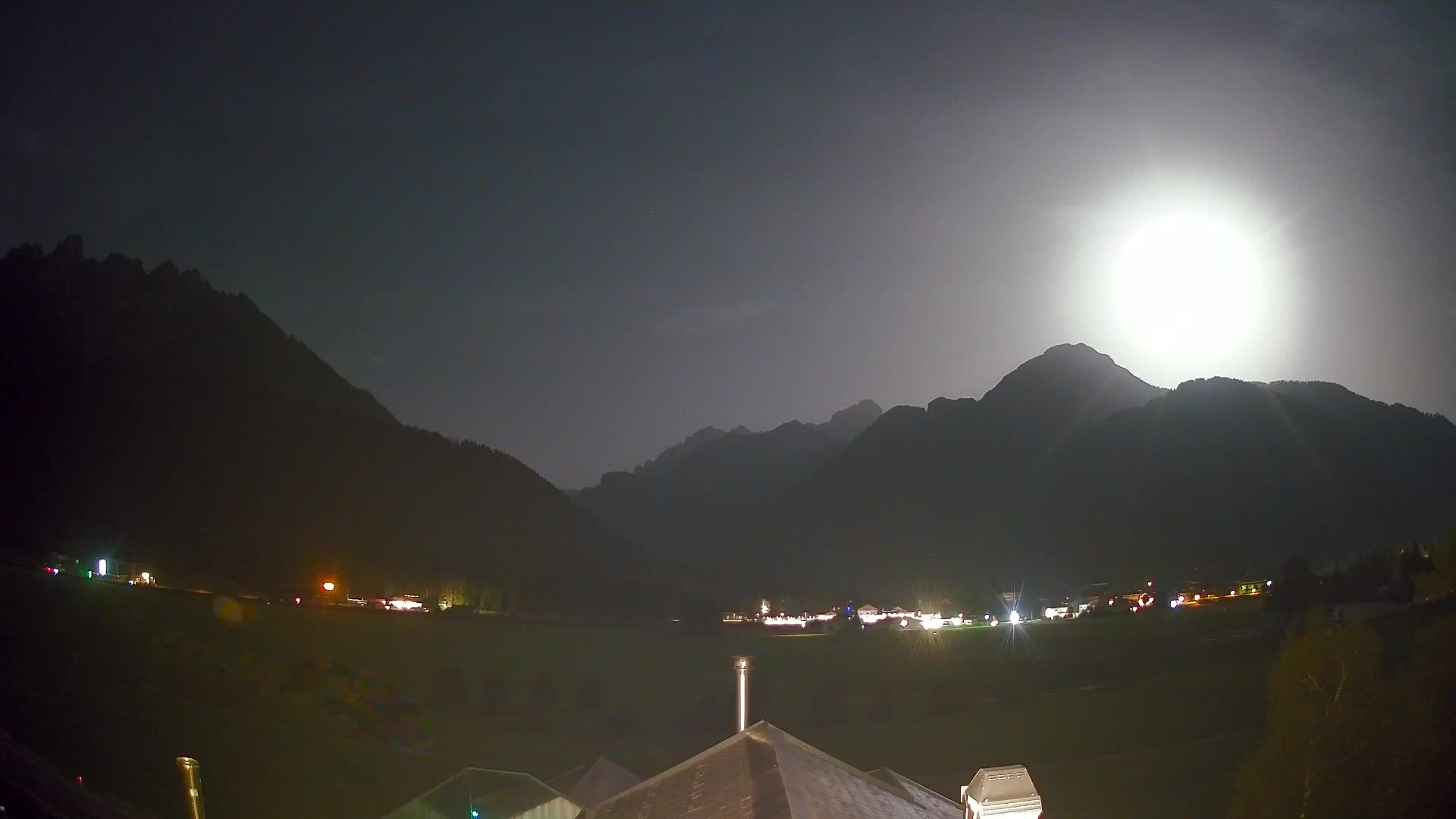 Web kamera Toblach Dolomiti – Pogled s Hotela Rosengarten