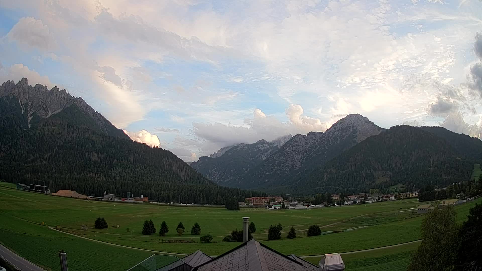 Webcam Dobbiaco Dolomiti – Vista dall’Hotel Rosengarten