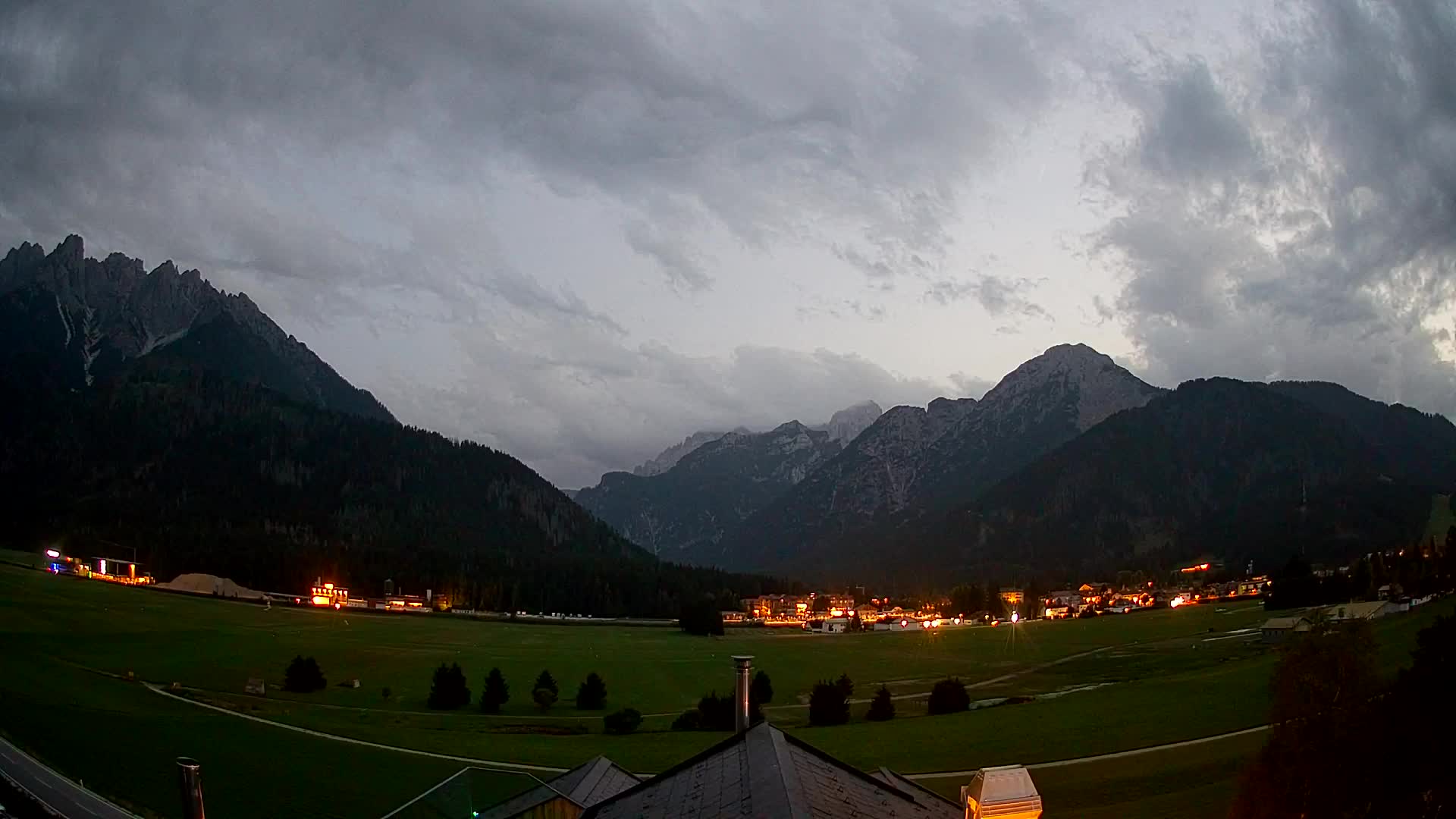 Webcam Toblach Dolomites – View from Hotel Rosengarten