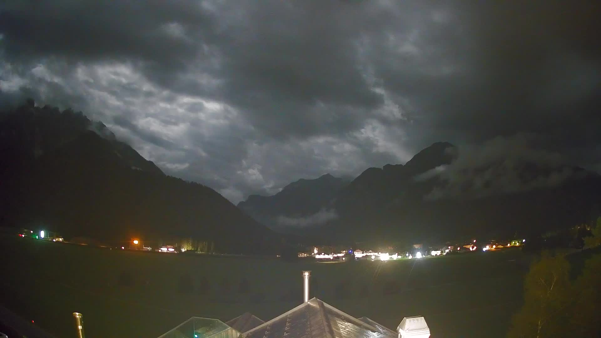 Webcam Toblach Dolomites – View from Hotel Rosengarten